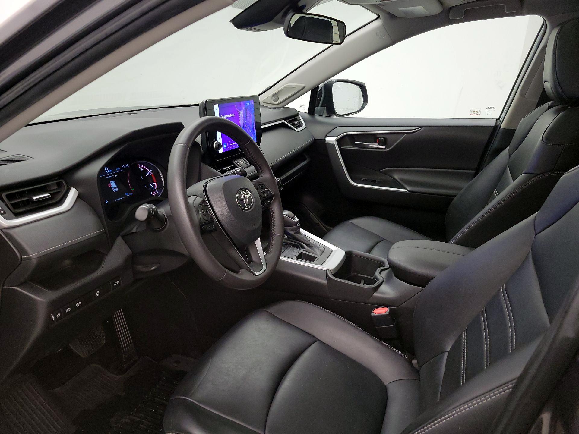 Thumbnail: 2024 Toyota RAV4 - 11
