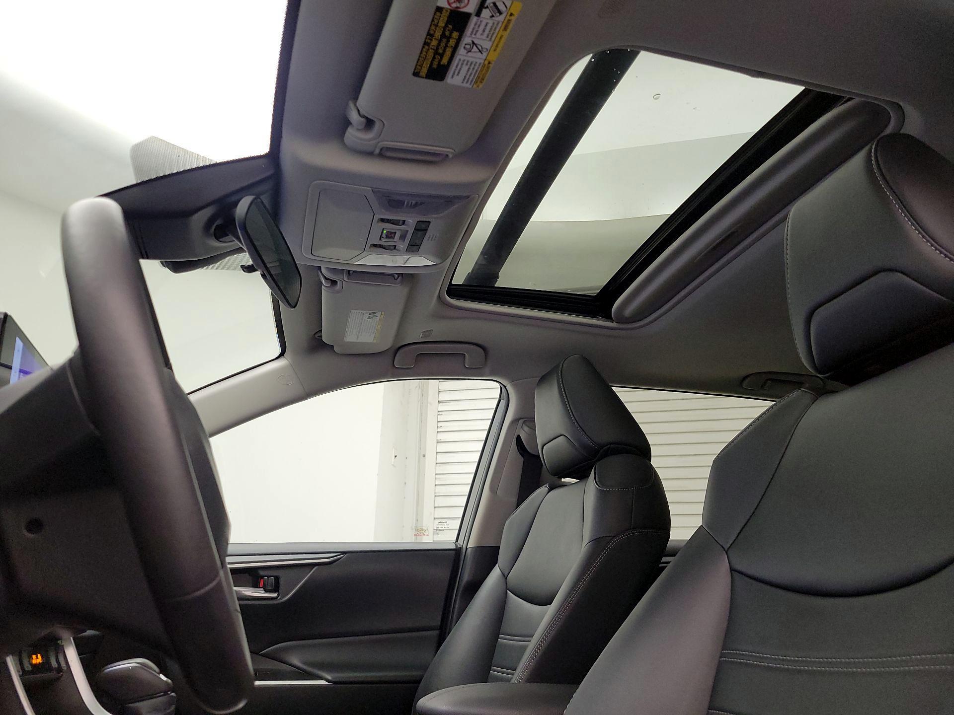 Thumbnail: 2024 Toyota RAV4 - 20