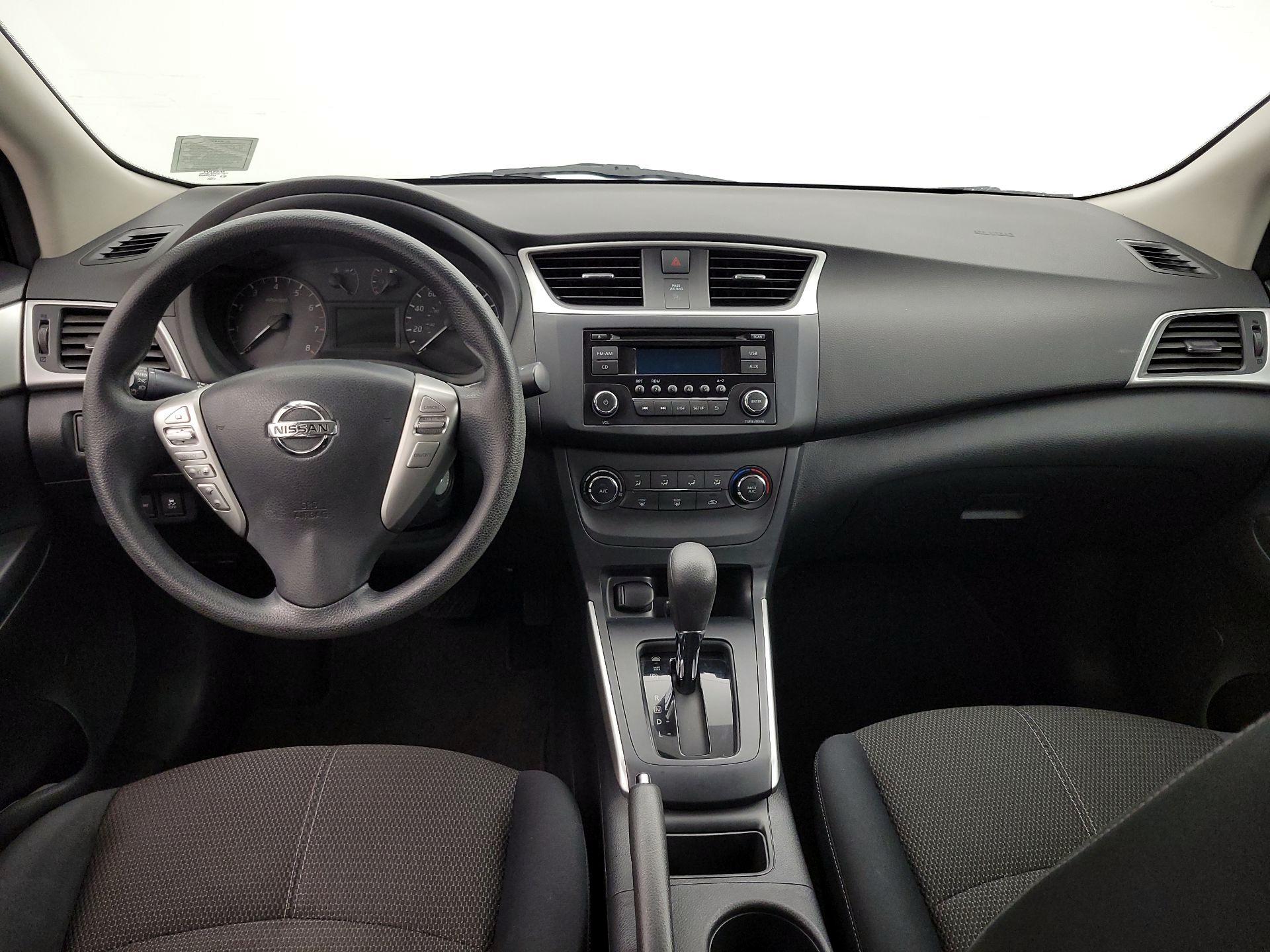 Thumbnail: 2017 Nissan Sentra - 9