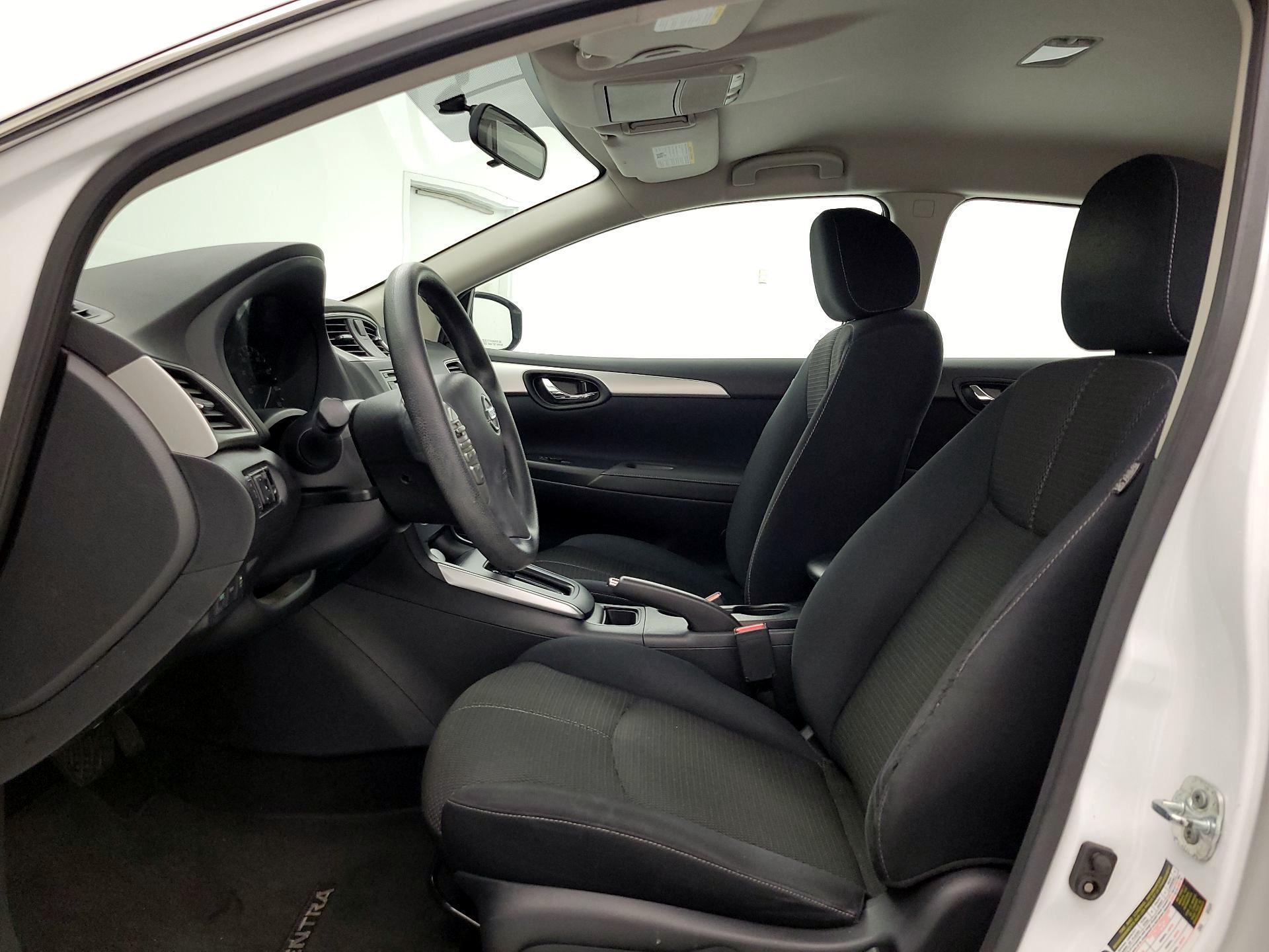 Thumbnail: 2017 Nissan Sentra - 11