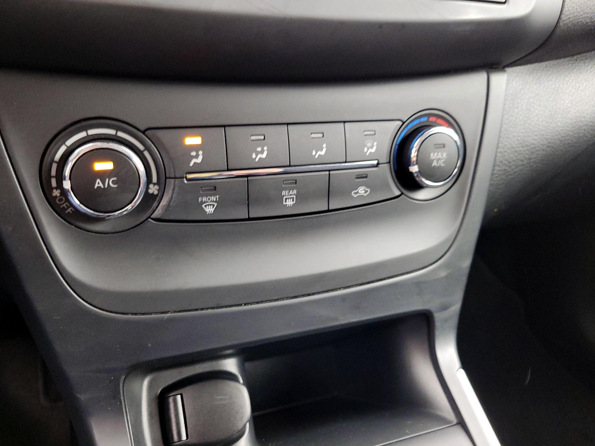 Thumbnail: 2017 Nissan Sentra - 15