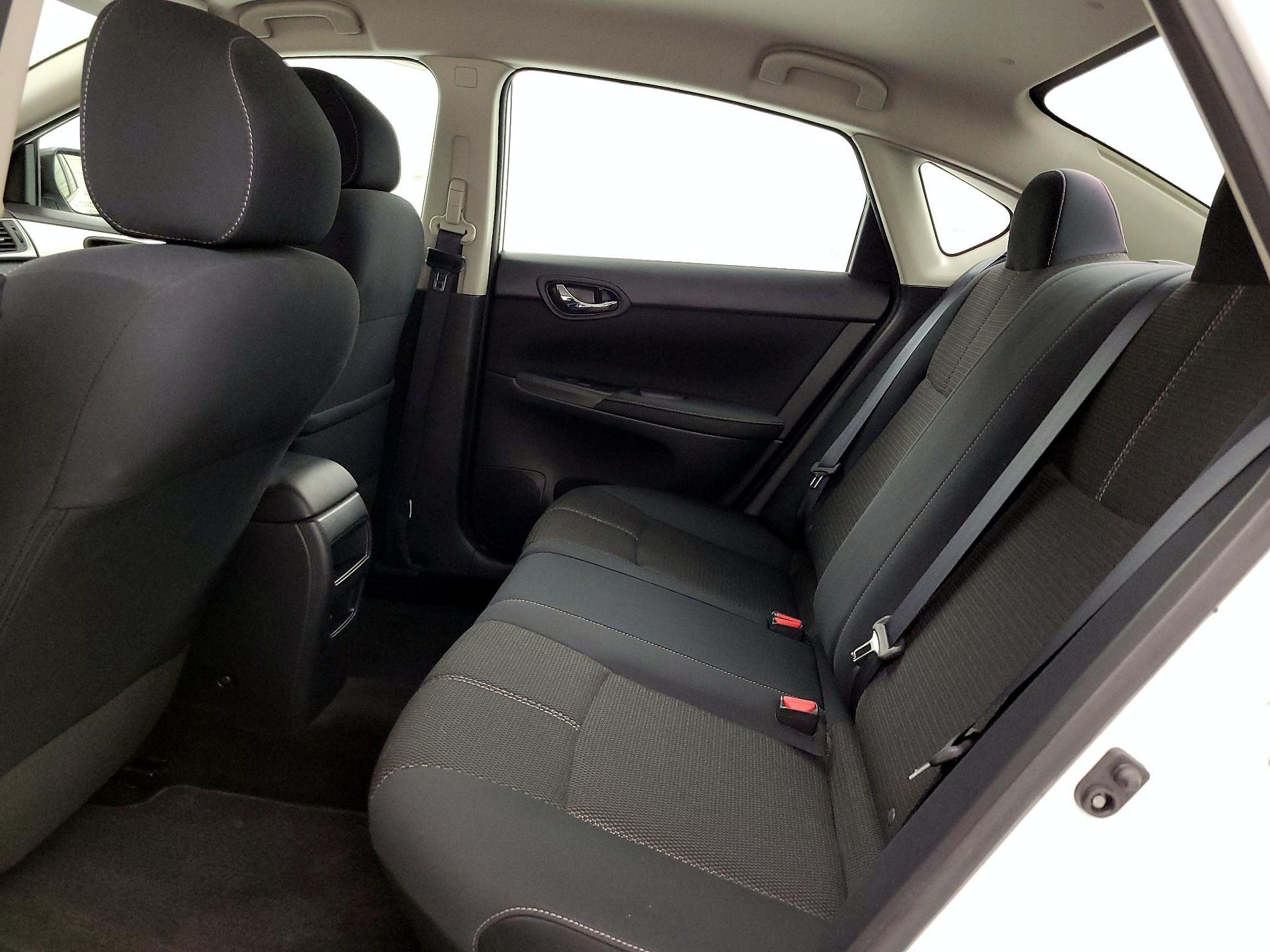 Thumbnail: 2017 Nissan Sentra - 18