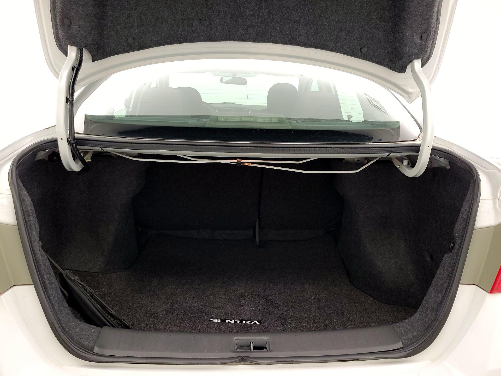 Thumbnail: 2017 Nissan Sentra - 19