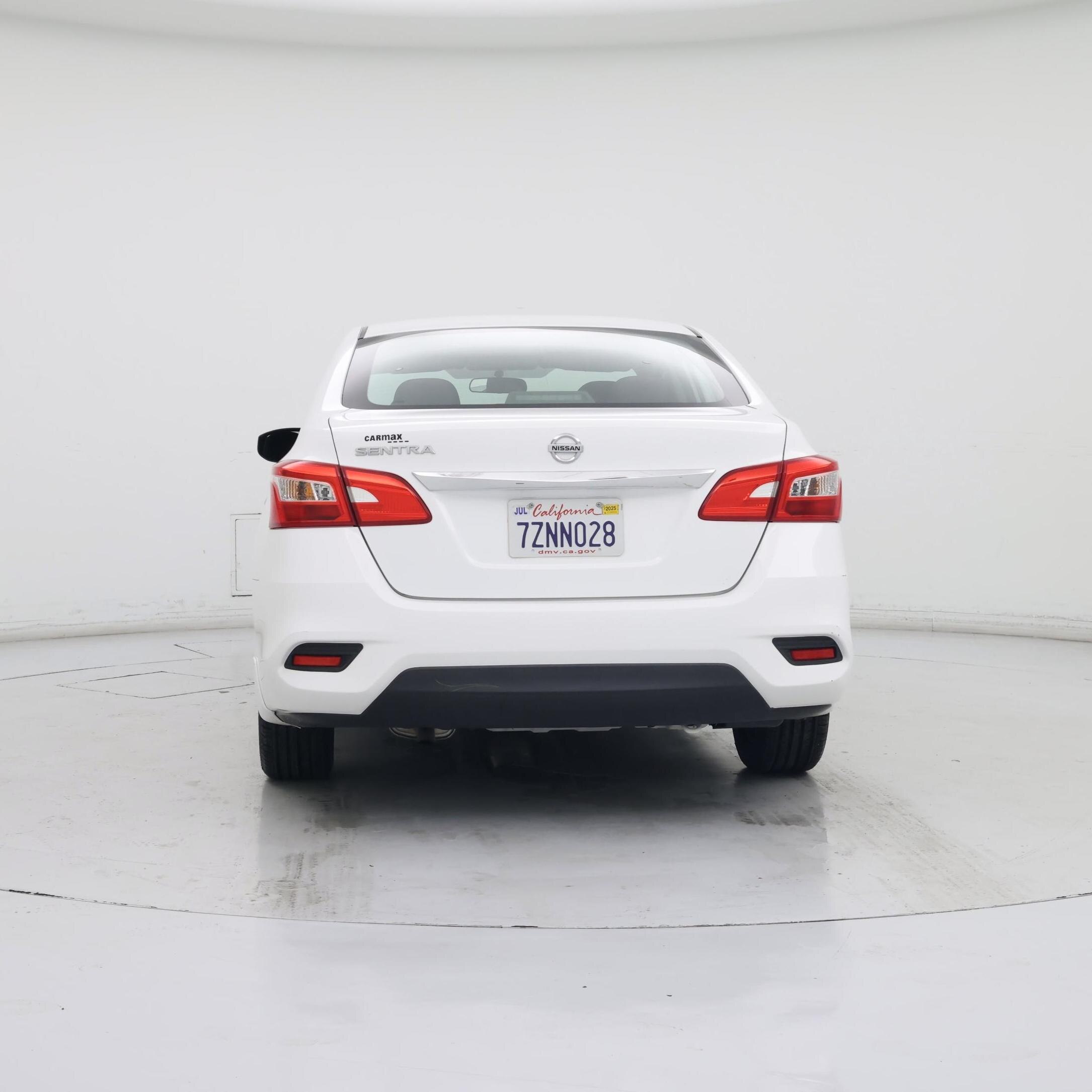 Thumbnail: 2017 Nissan Sentra - 6