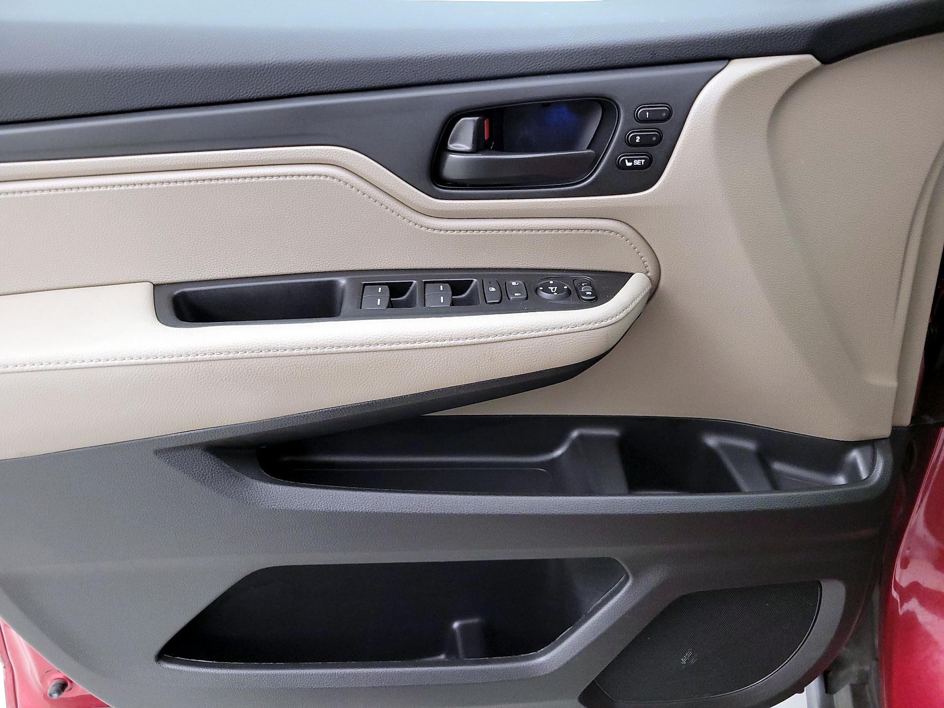 Thumbnail: 2022 Honda Odyssey - 12