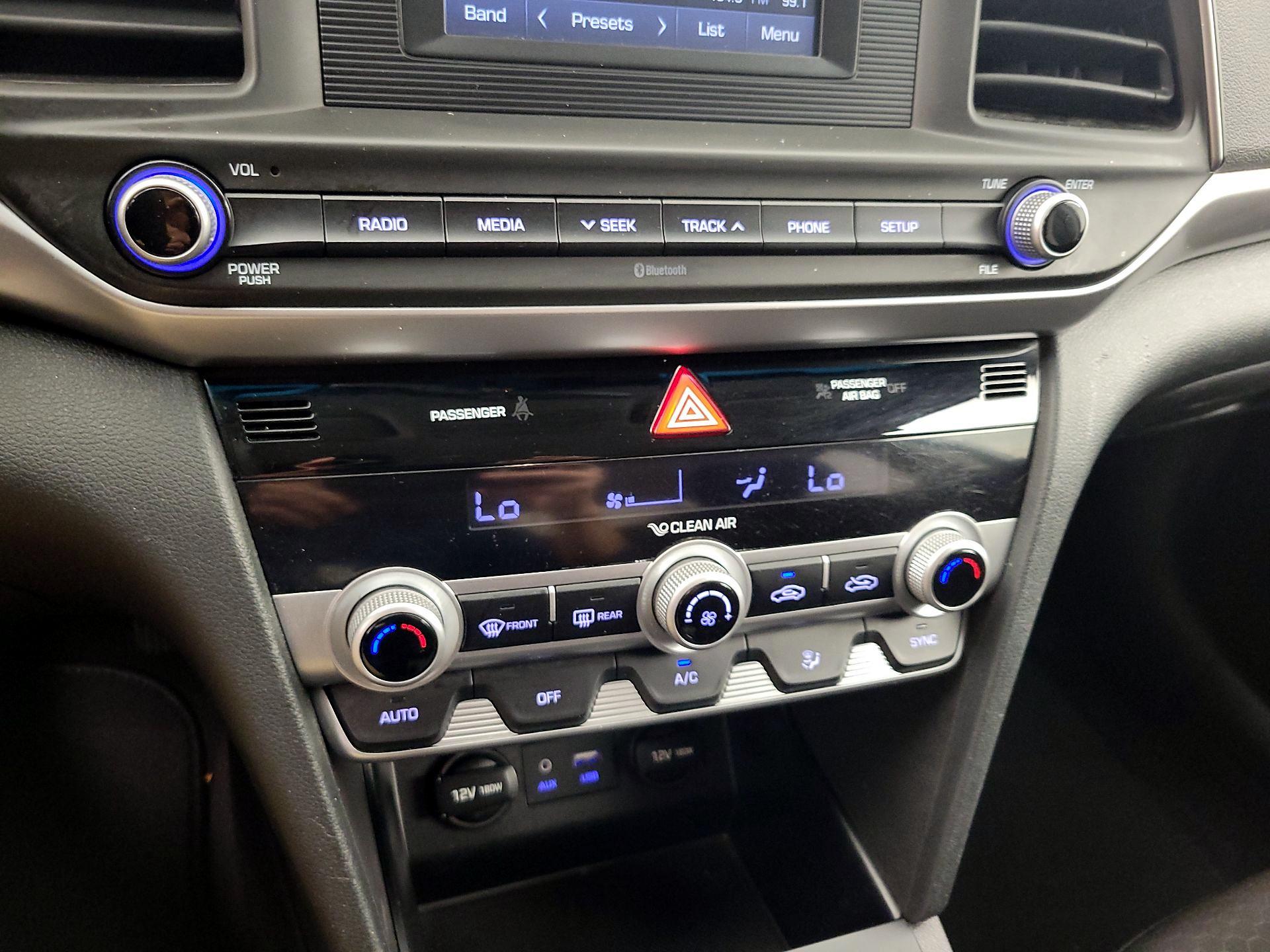 Thumbnail: 2020 Hyundai Elantra - 16