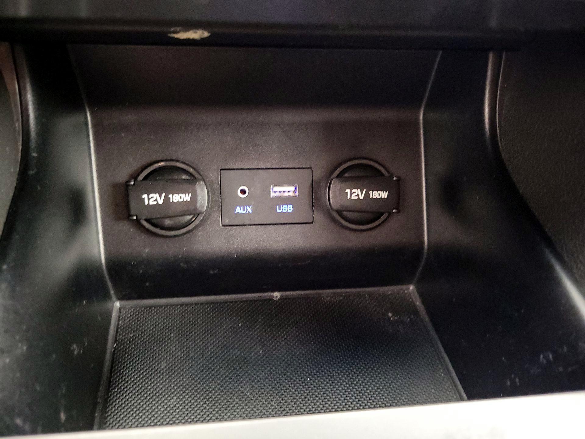 Thumbnail: 2020 Hyundai Elantra - 18