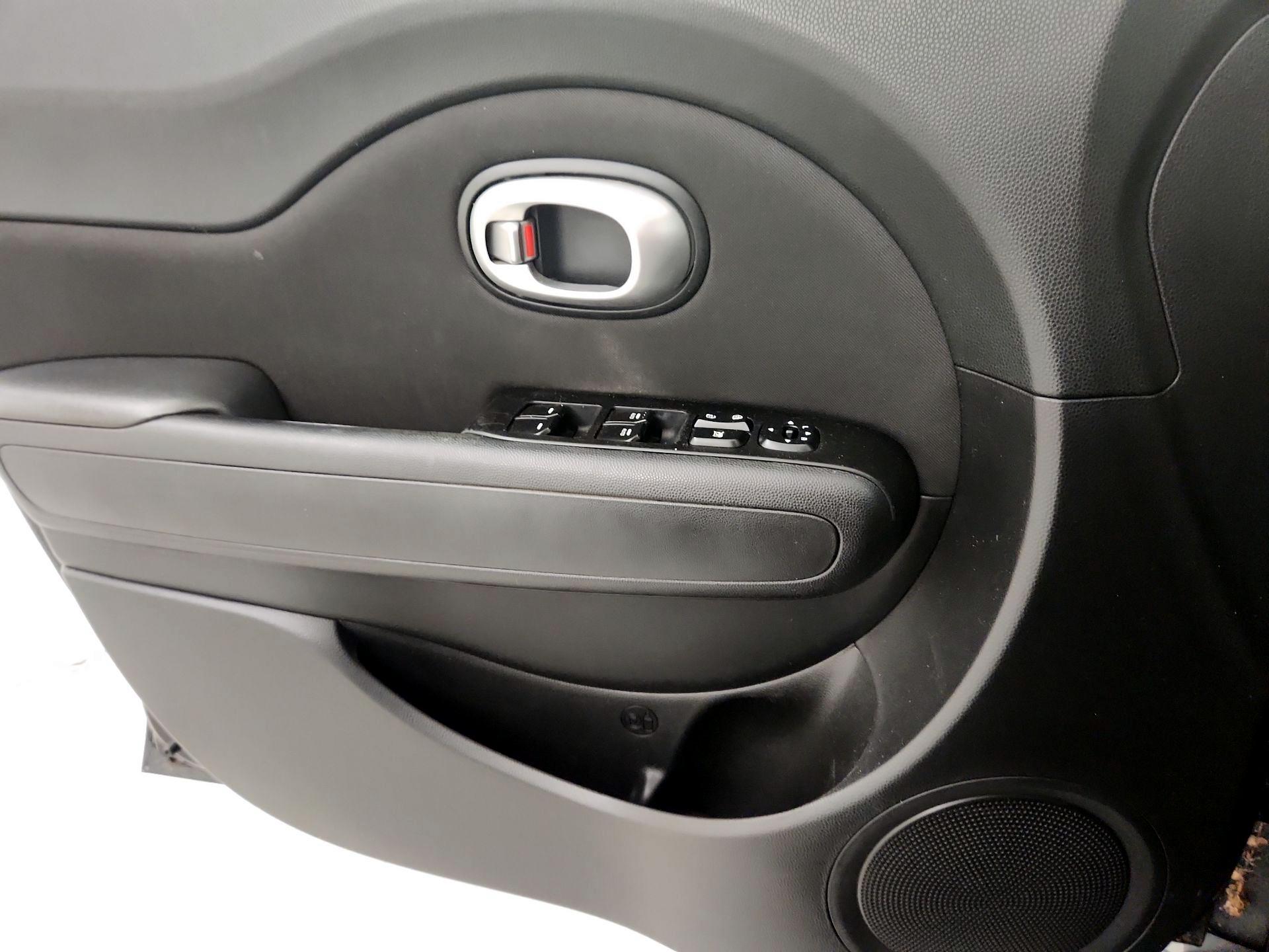 Thumbnail: 2015 Kia Soul - 12