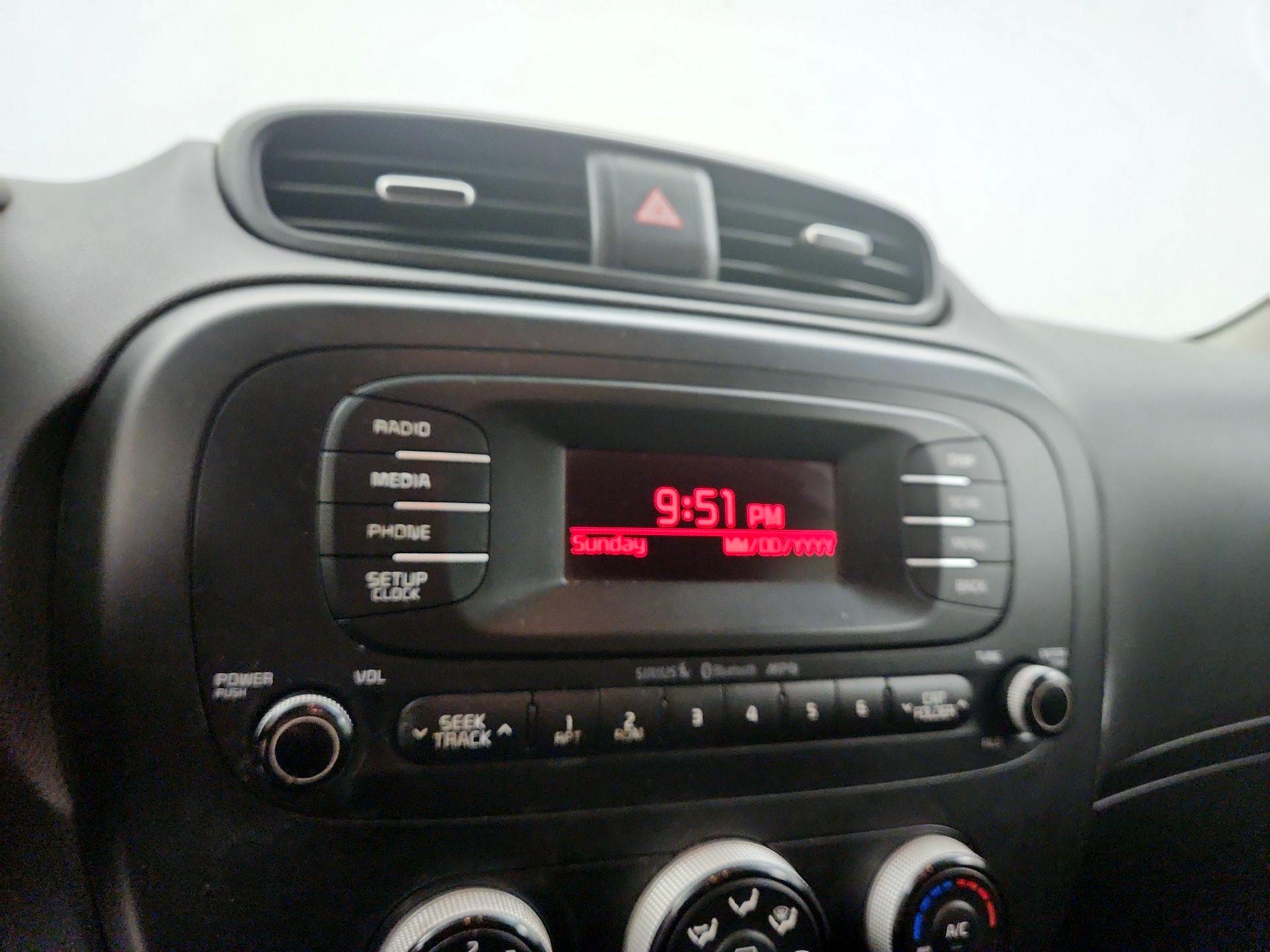 Thumbnail: 2015 Kia Soul - 14