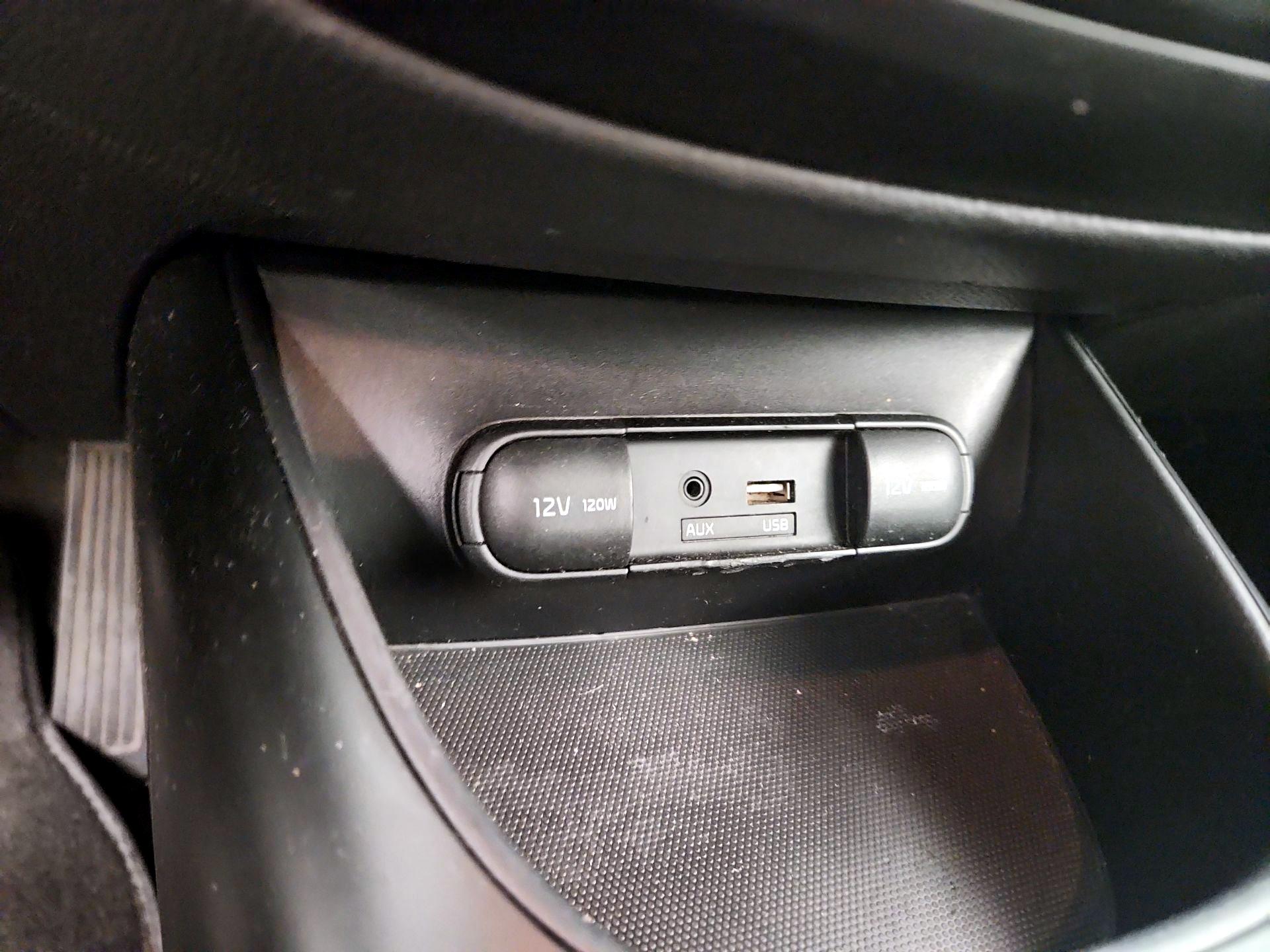 Thumbnail: 2015 Kia Soul - 17