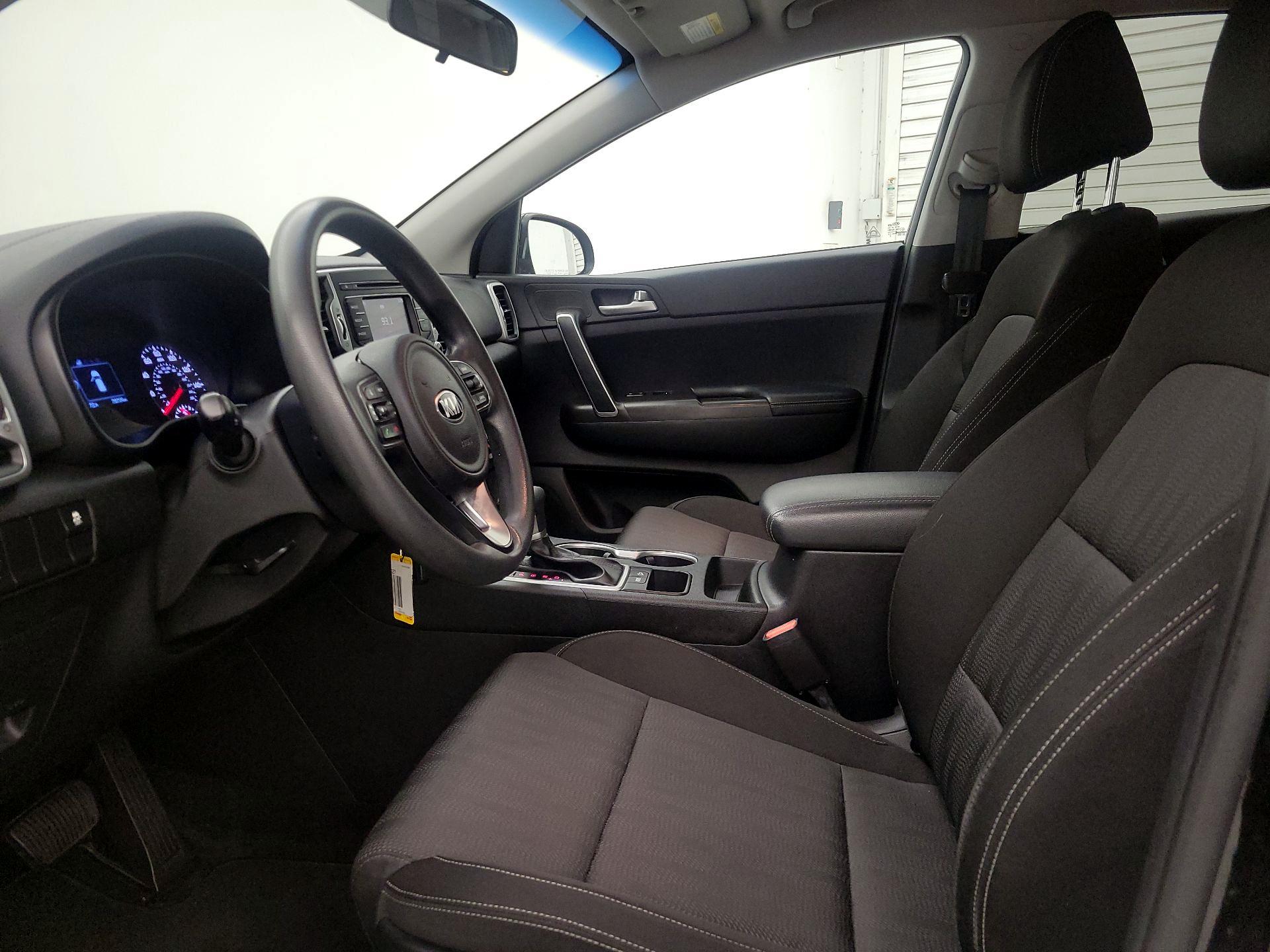Thumbnail: 2017 Kia Sportage - 11