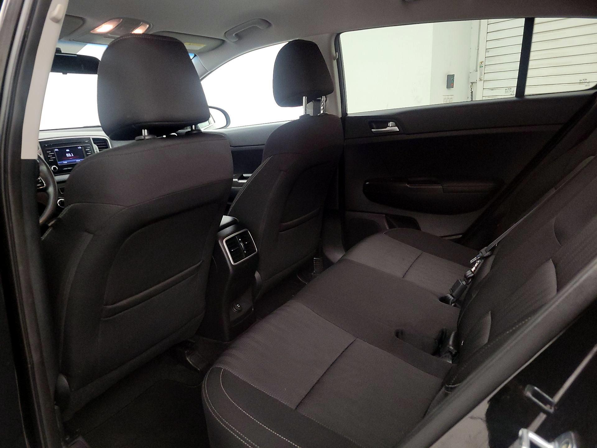 Thumbnail: 2017 Kia Sportage - 19