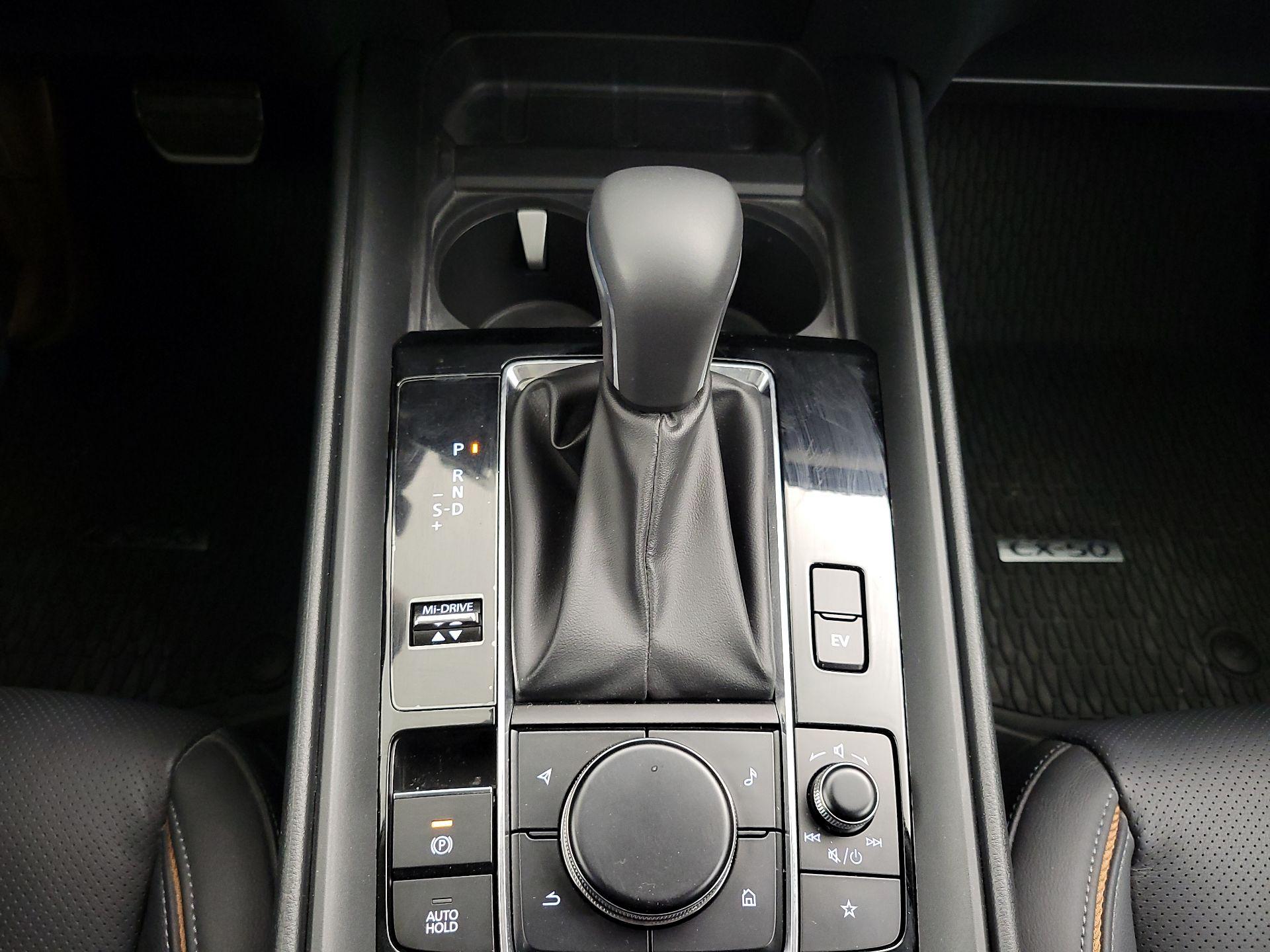 Thumbnail: 2025 Mazda CX-50 - 17