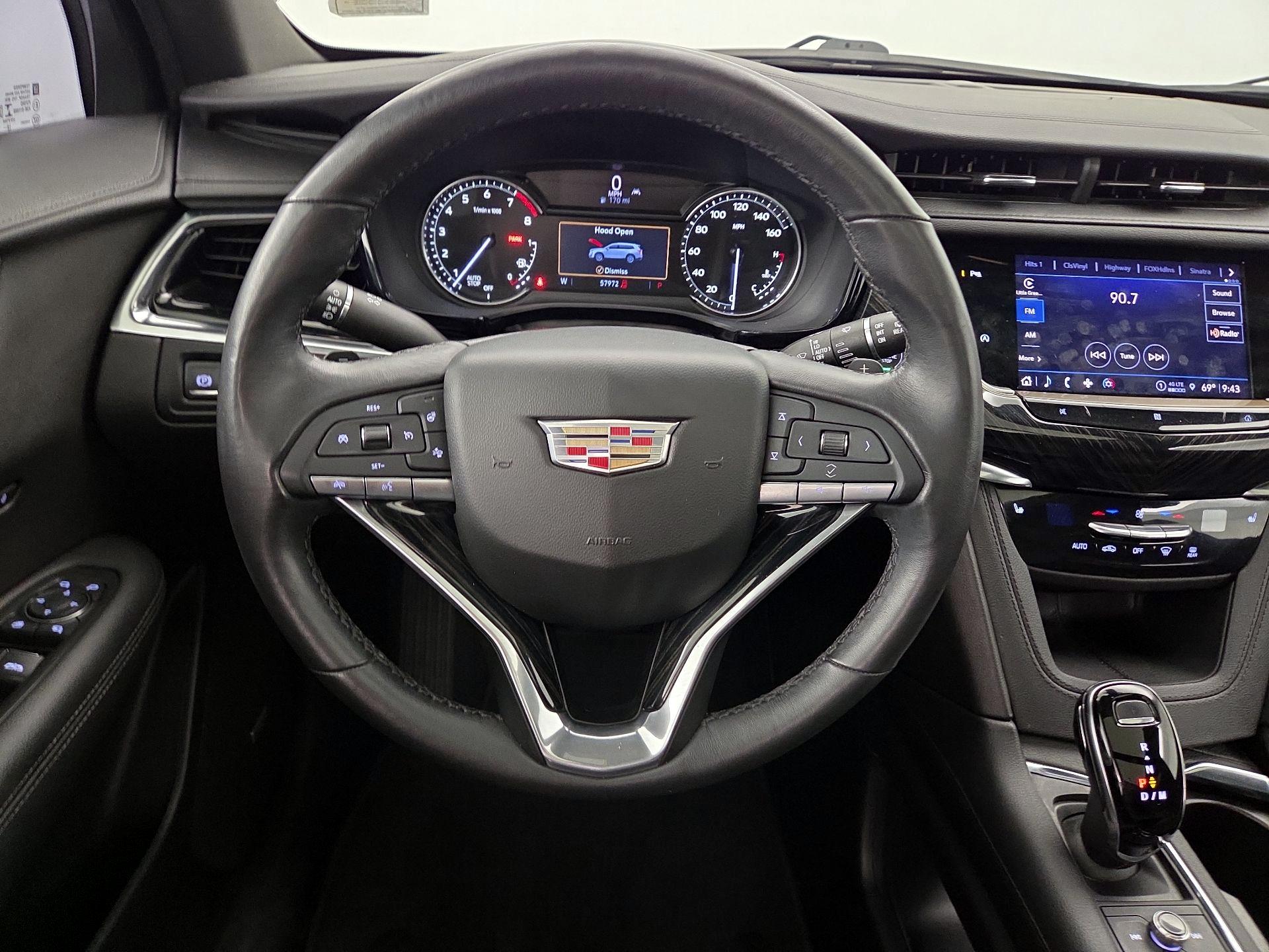 Thumbnail: 2021 Cadillac XT6 - 10