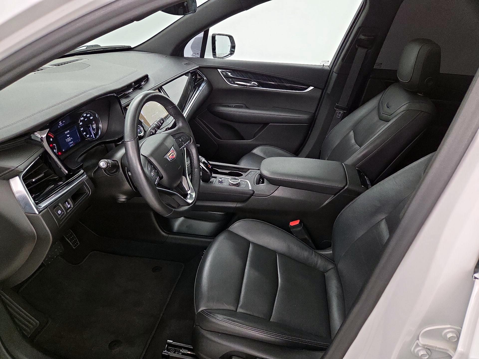 Thumbnail: 2021 Cadillac XT6 - 11