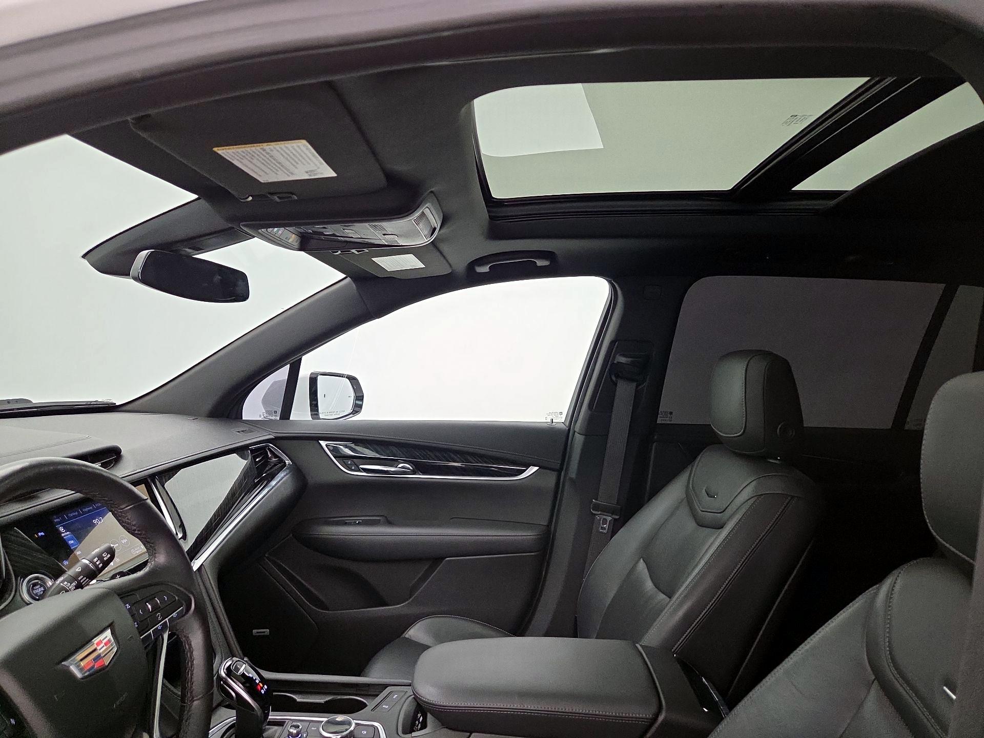 Thumbnail: 2021 Cadillac XT6 - 19