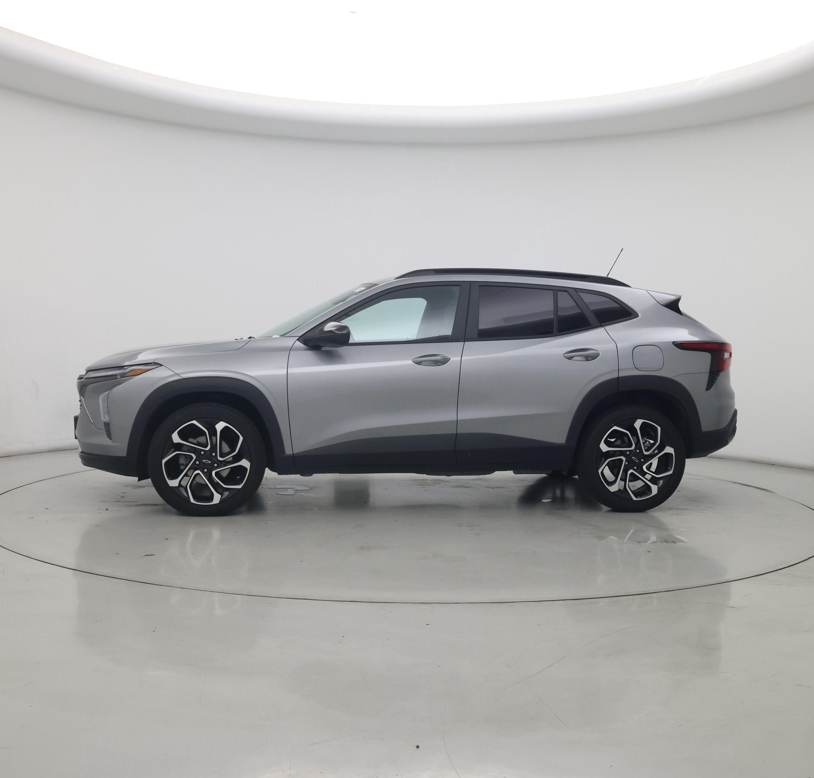 Thumbnail: 2024 Chevrolet Trax - 3