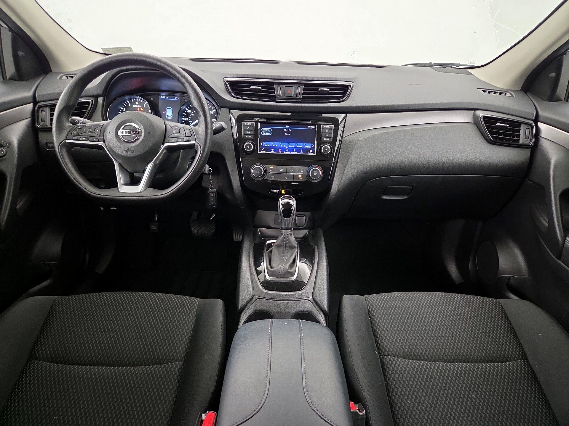 Thumbnail: 2020 Nissan Rogue Sport - 9