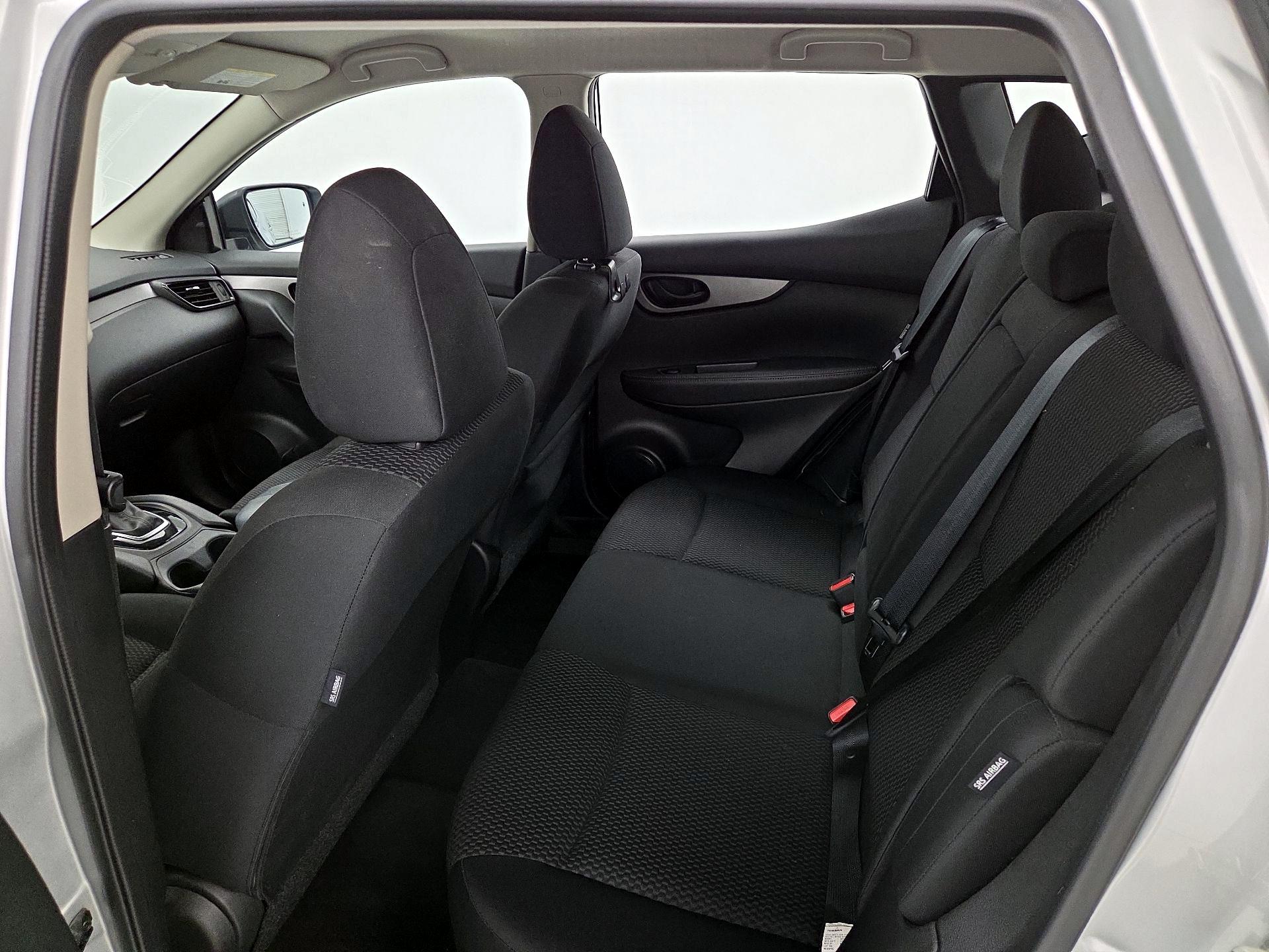Thumbnail: 2020 Nissan Rogue Sport - 19