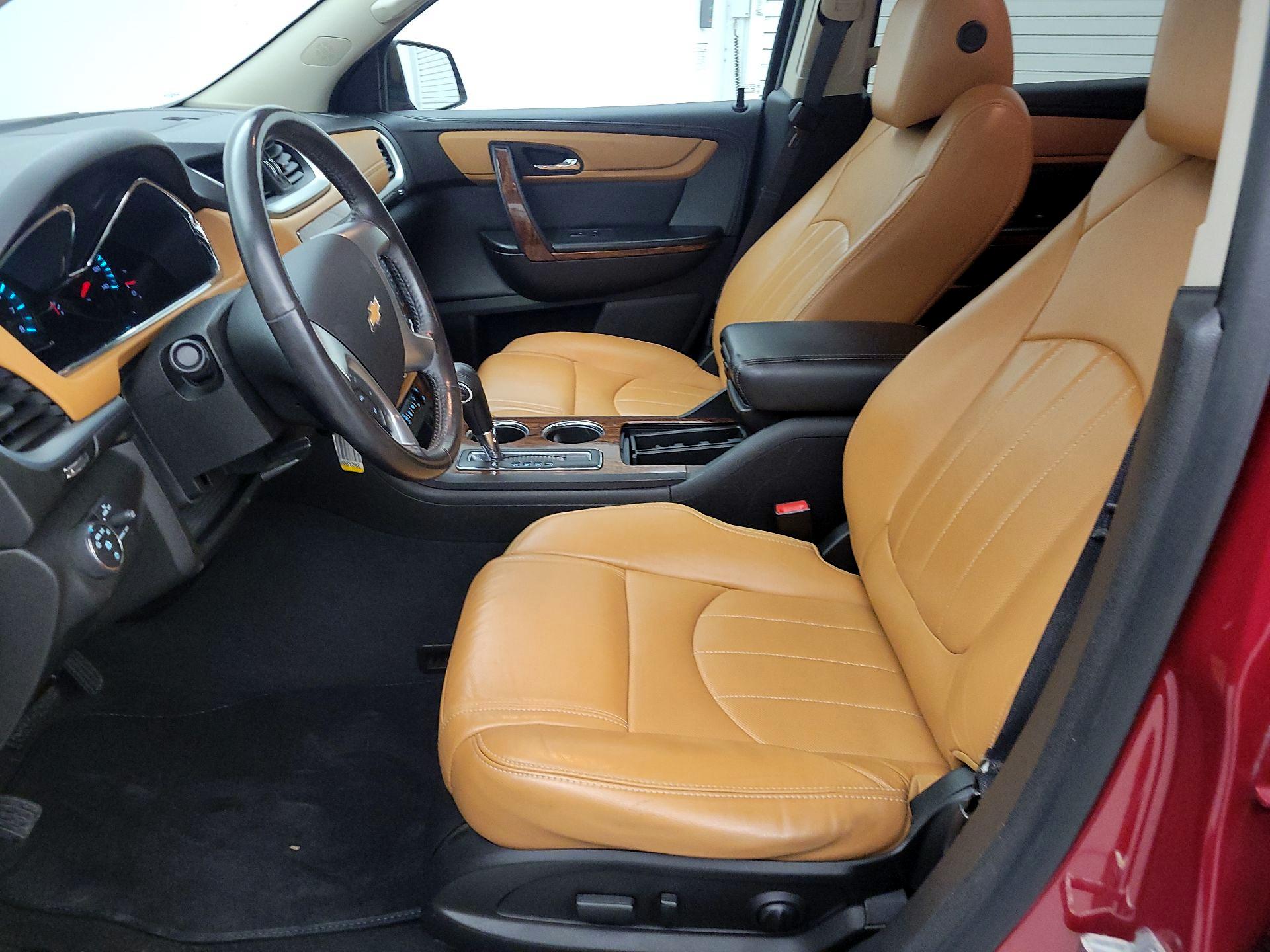Thumbnail: 2014 Chevrolet Traverse - 11