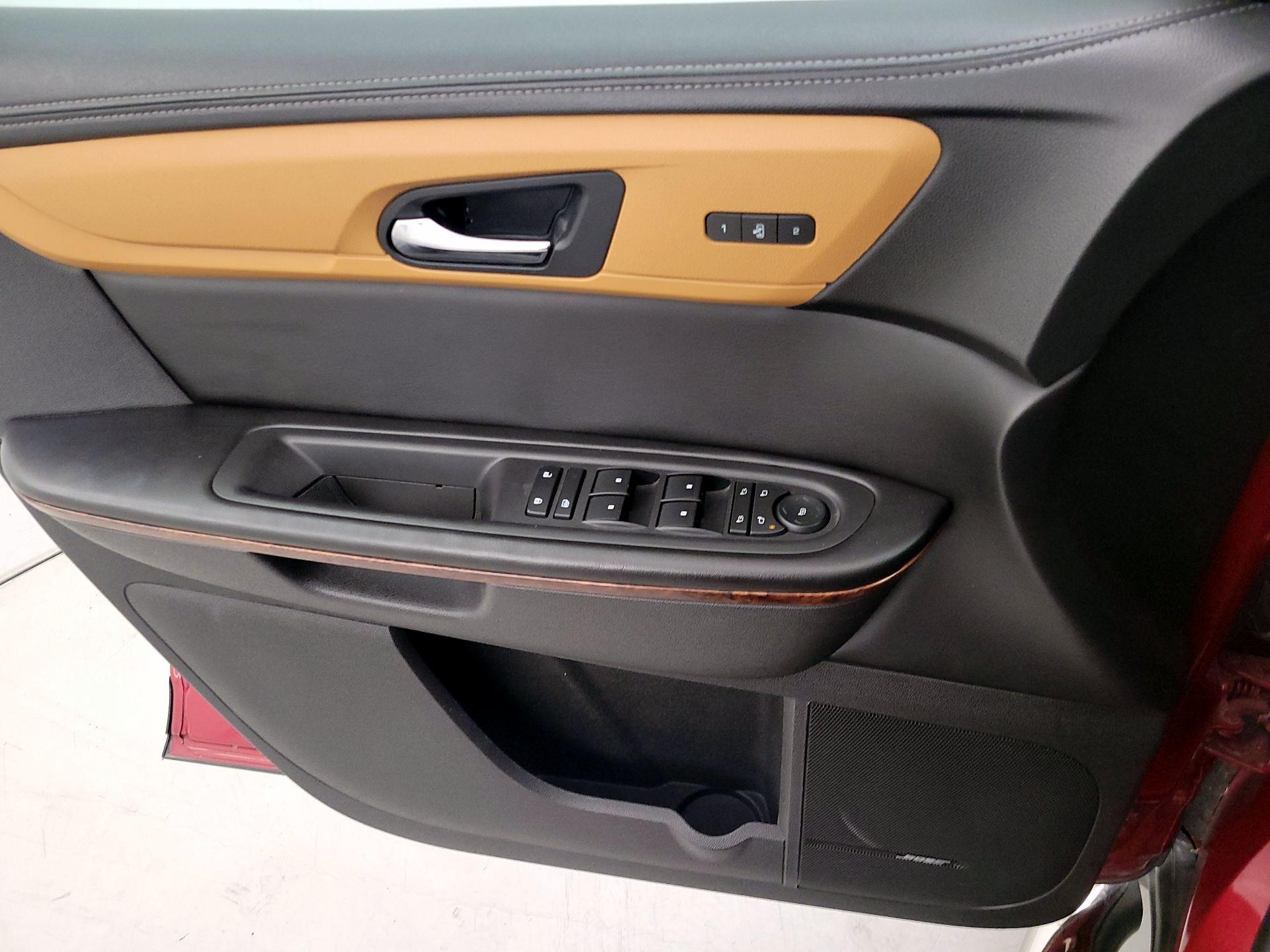 Thumbnail: 2014 Chevrolet Traverse - 12