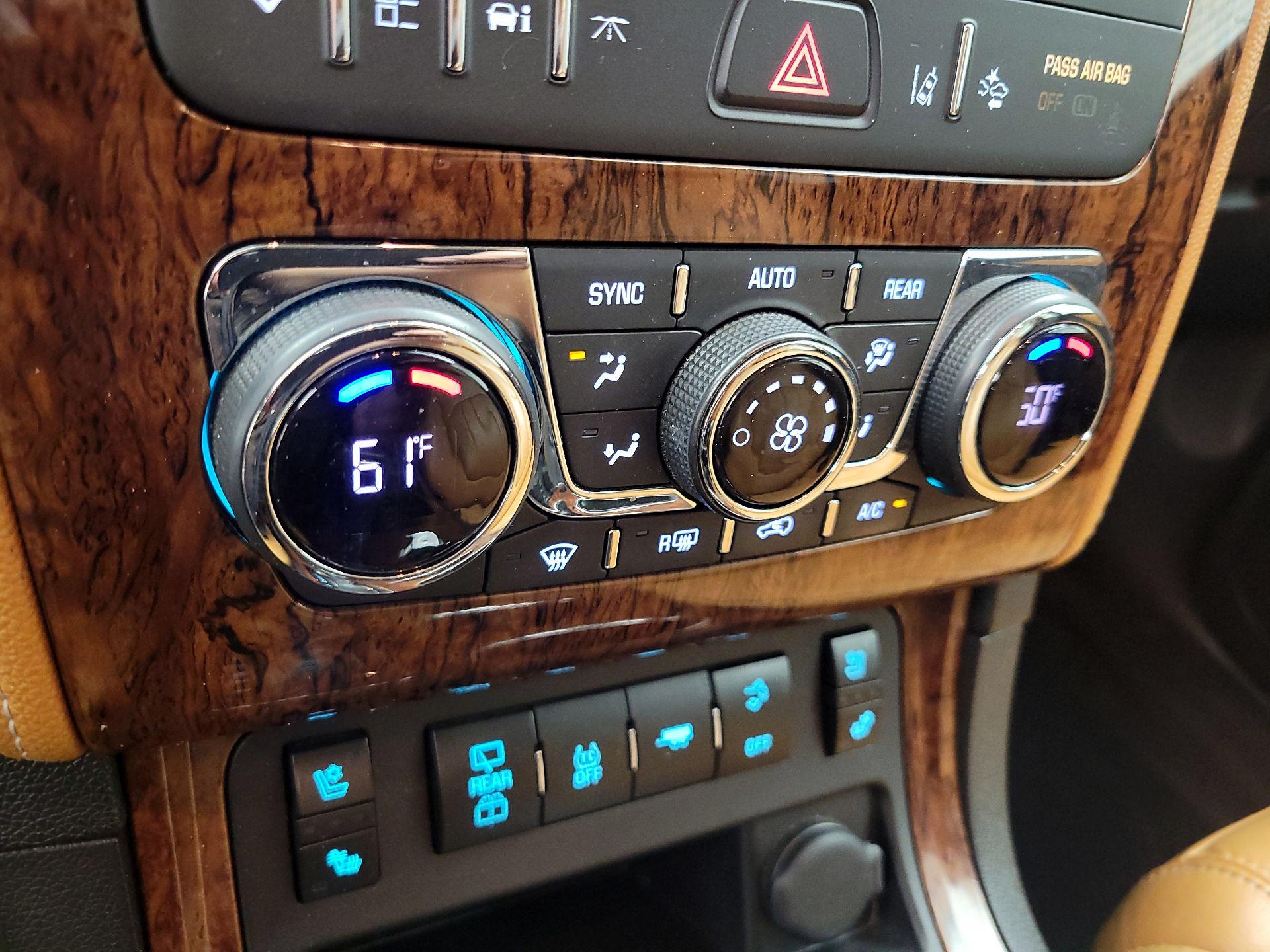 Thumbnail: 2014 Chevrolet Traverse - 16