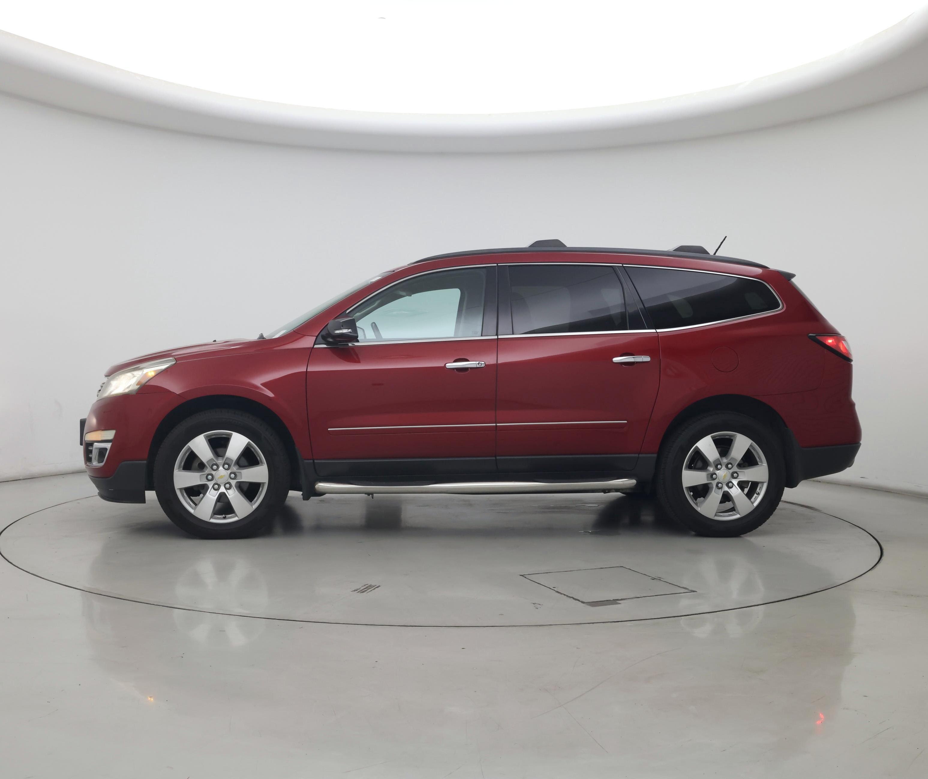 Thumbnail: 2014 Chevrolet Traverse - 3