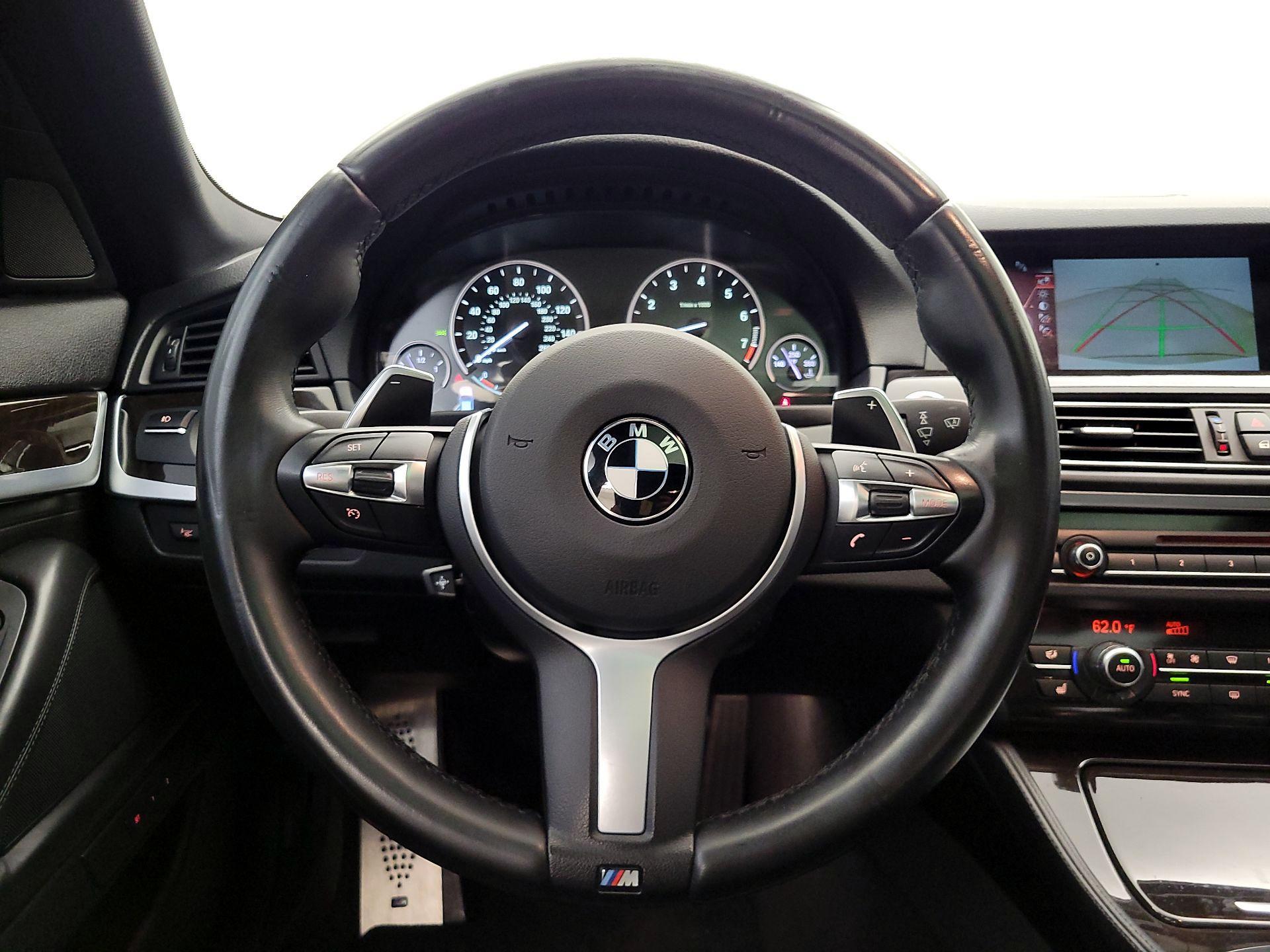 Thumbnail: 2016 BMW 5 Series - 10
