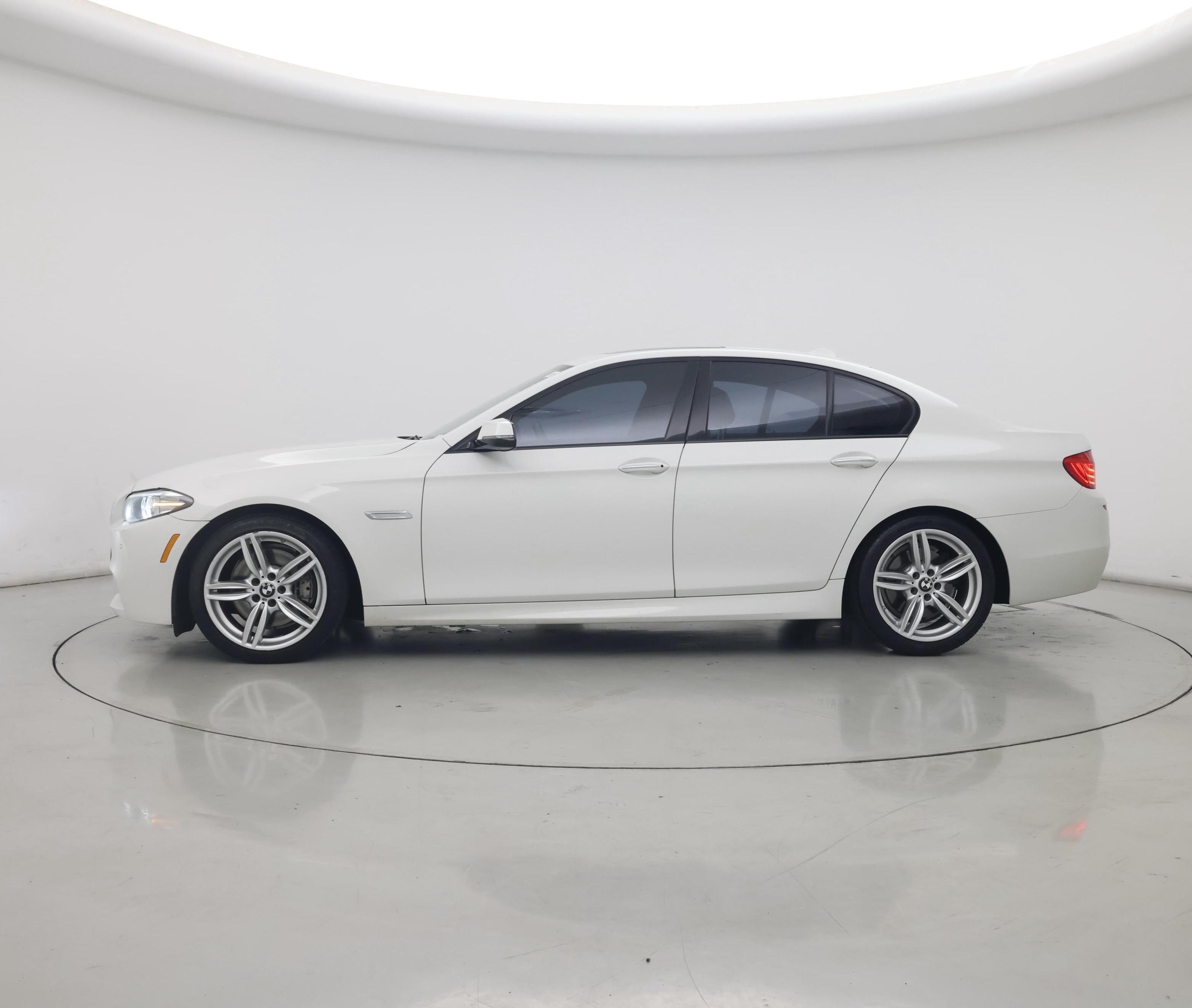 Thumbnail: 2016 BMW 5 Series - 3