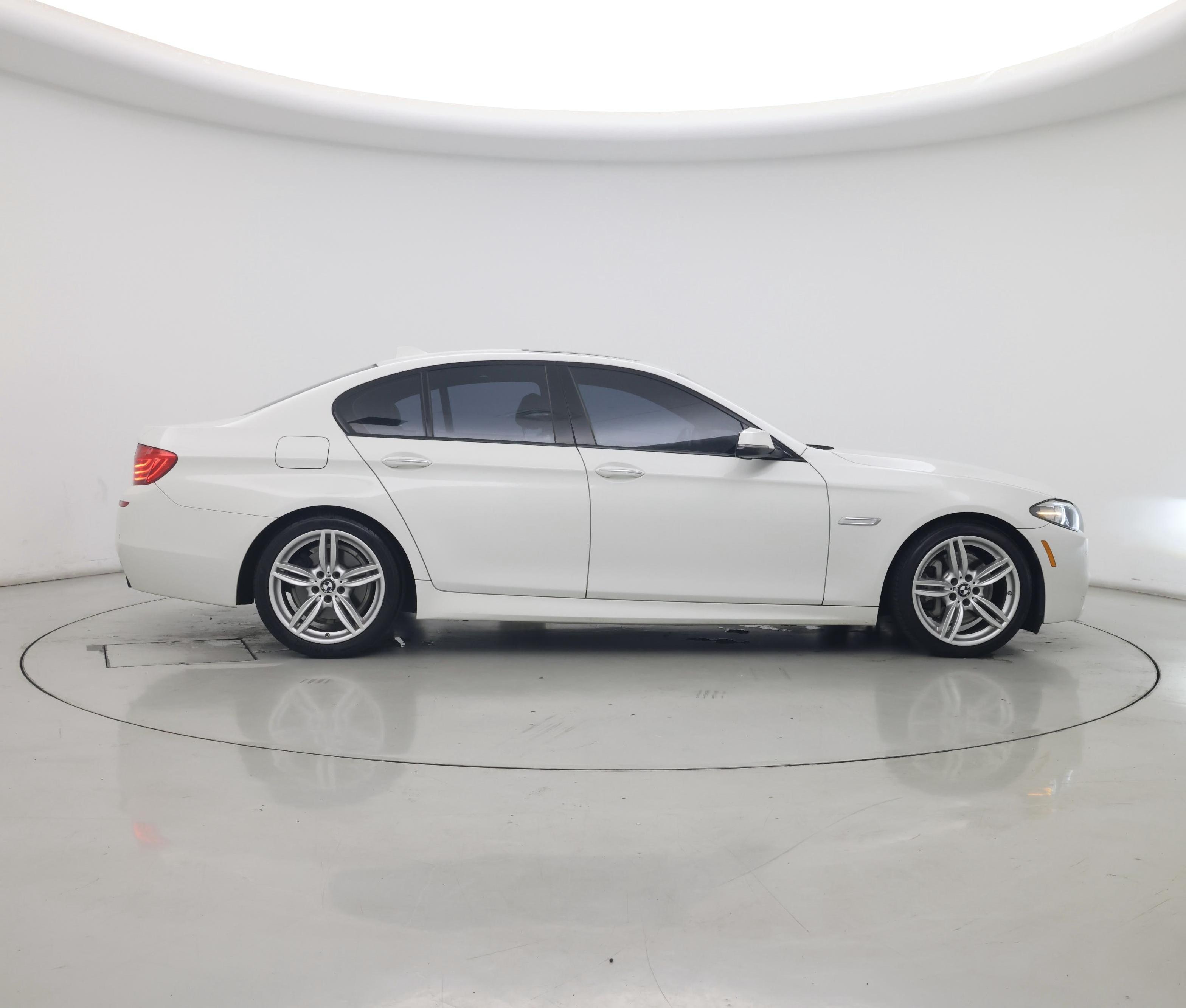 Thumbnail: 2016 BMW 5 Series - 7