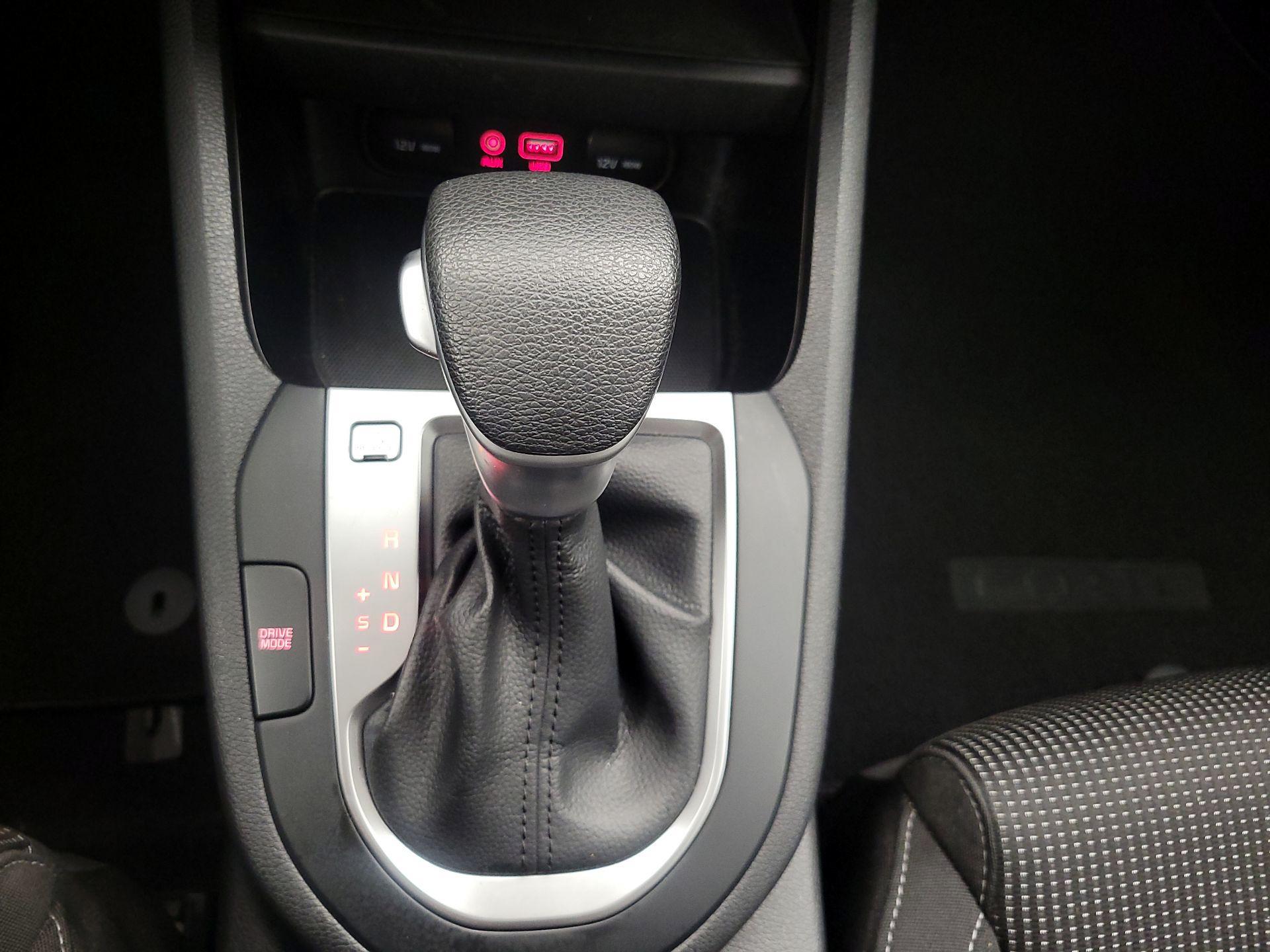 Thumbnail: 2021 Kia Forte - 17