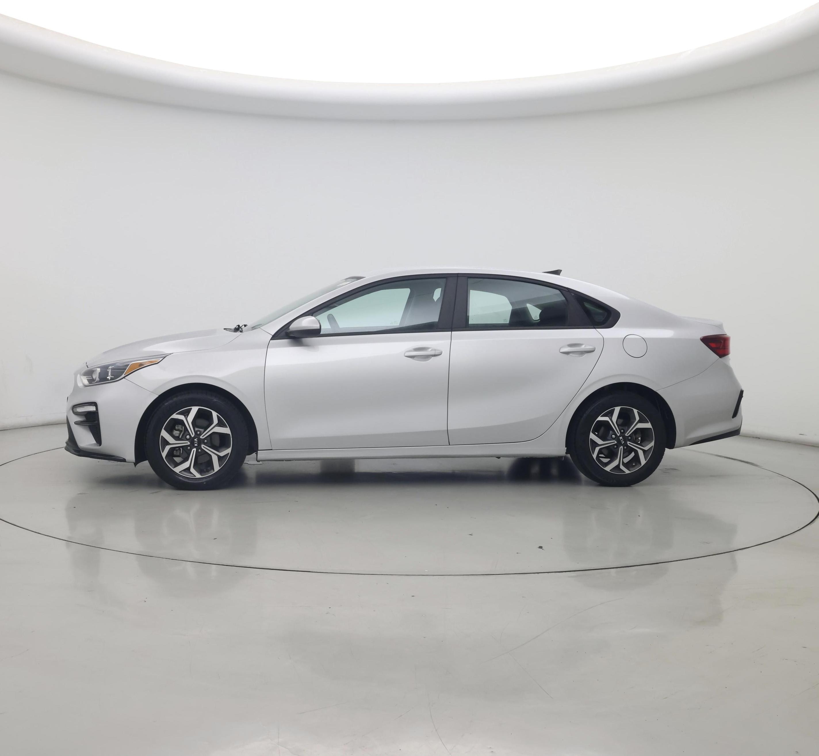 Thumbnail: 2021 Kia Forte - 3