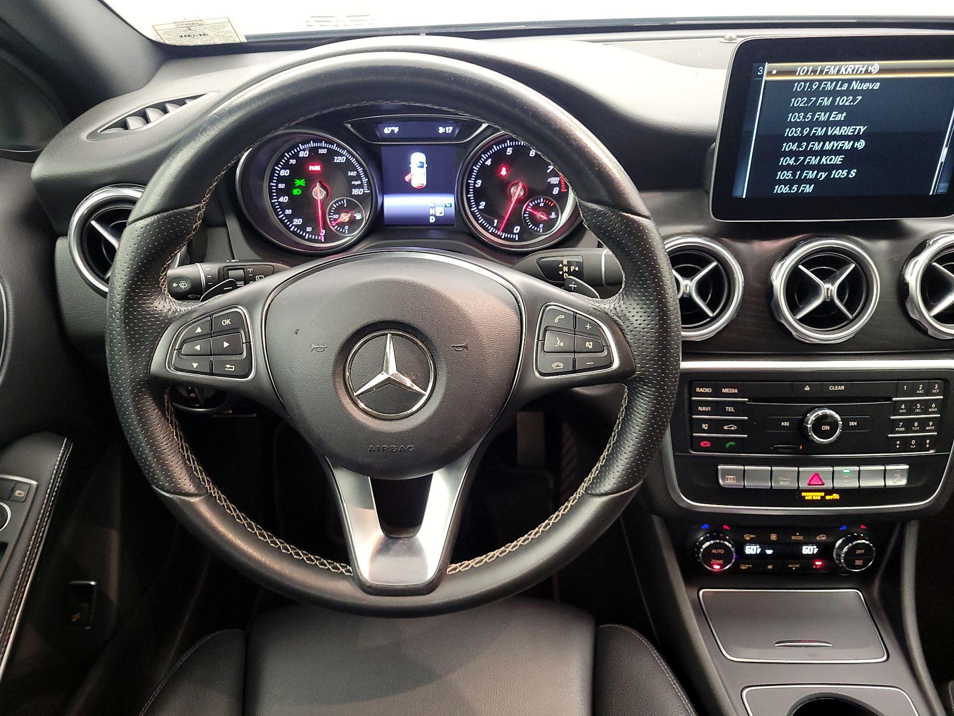 Thumbnail: 2018 Mercedes-Benz GLA - 10