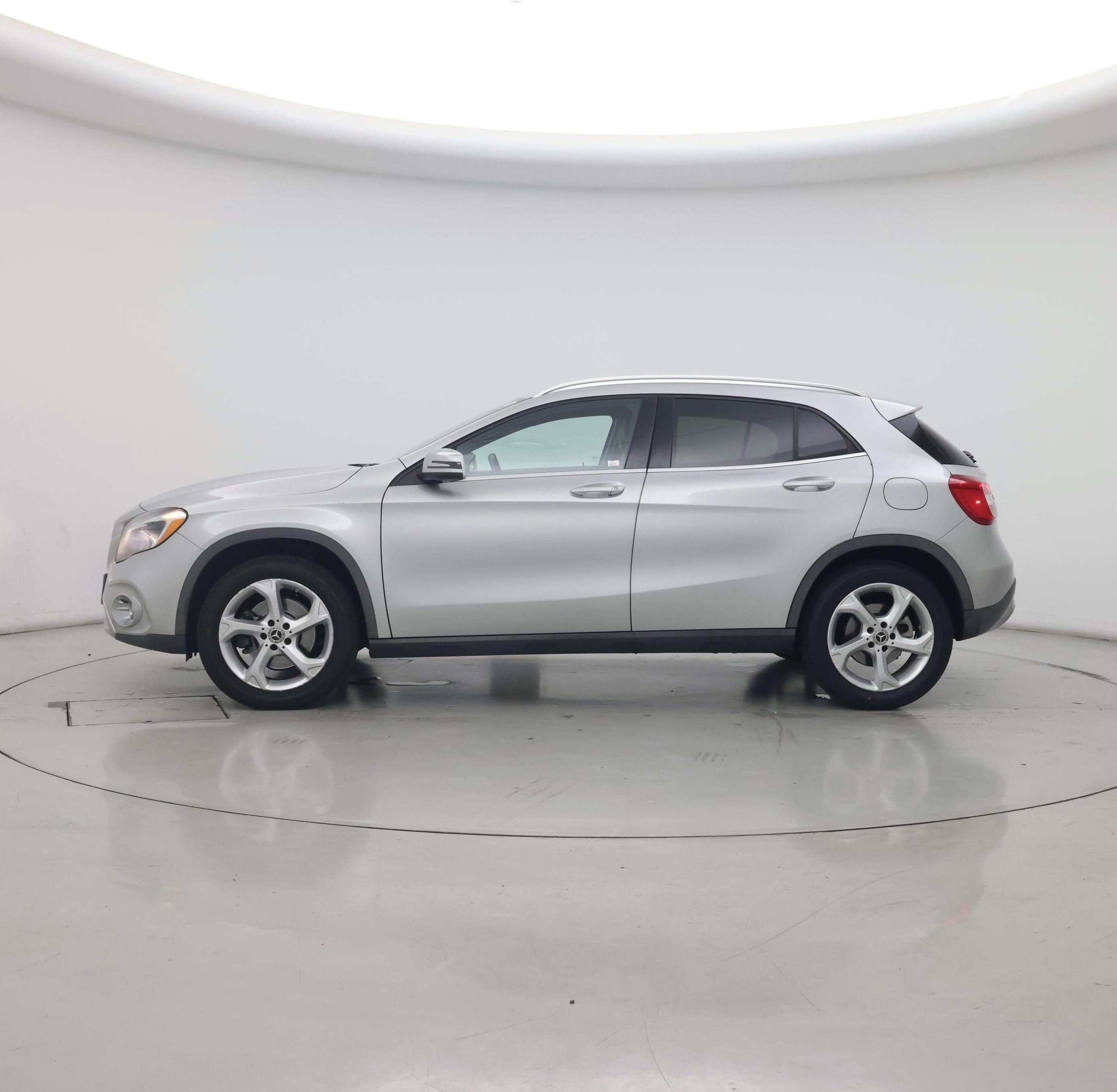 Thumbnail: 2018 Mercedes-Benz GLA - 3