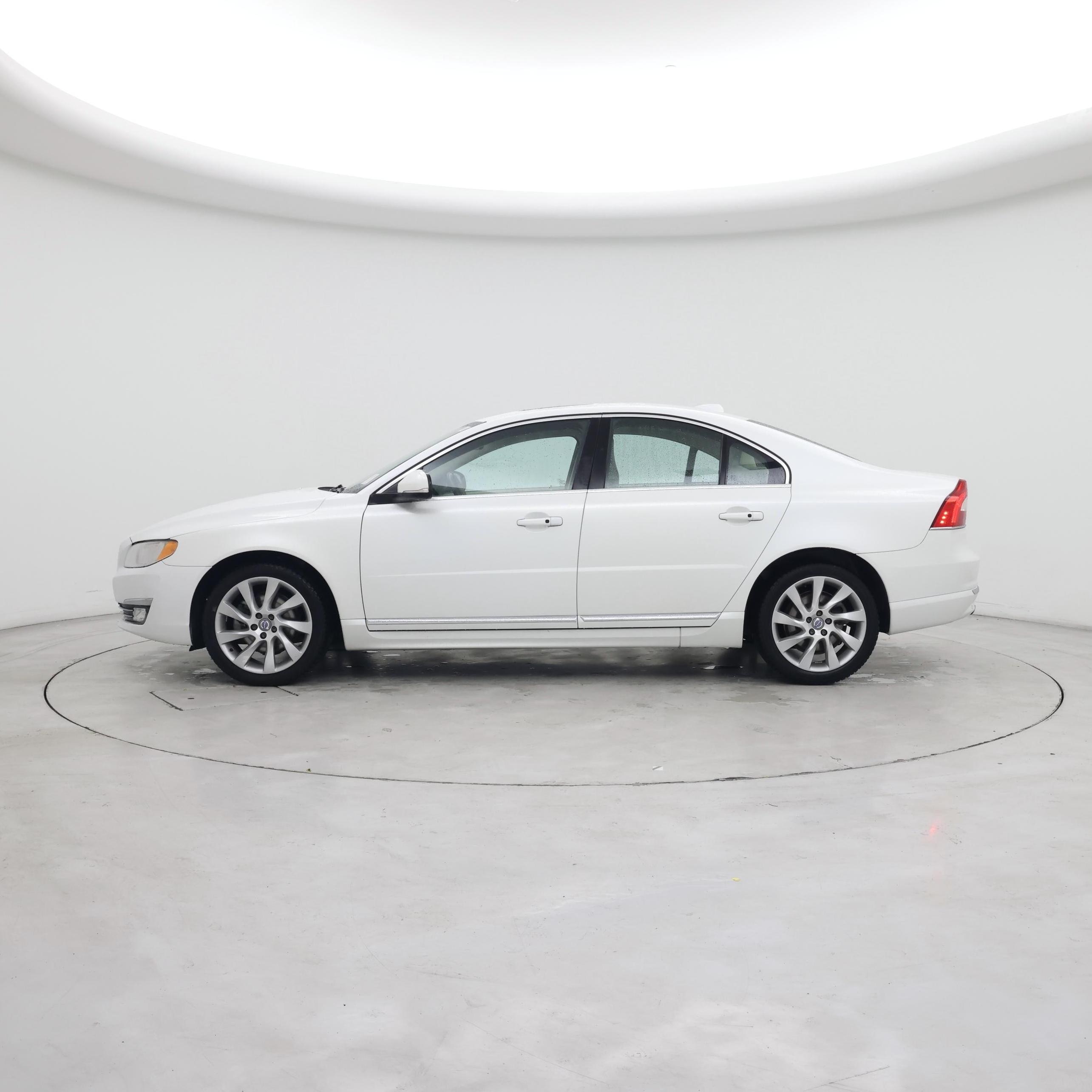 Thumbnail: 2016 Volvo S80 - 3