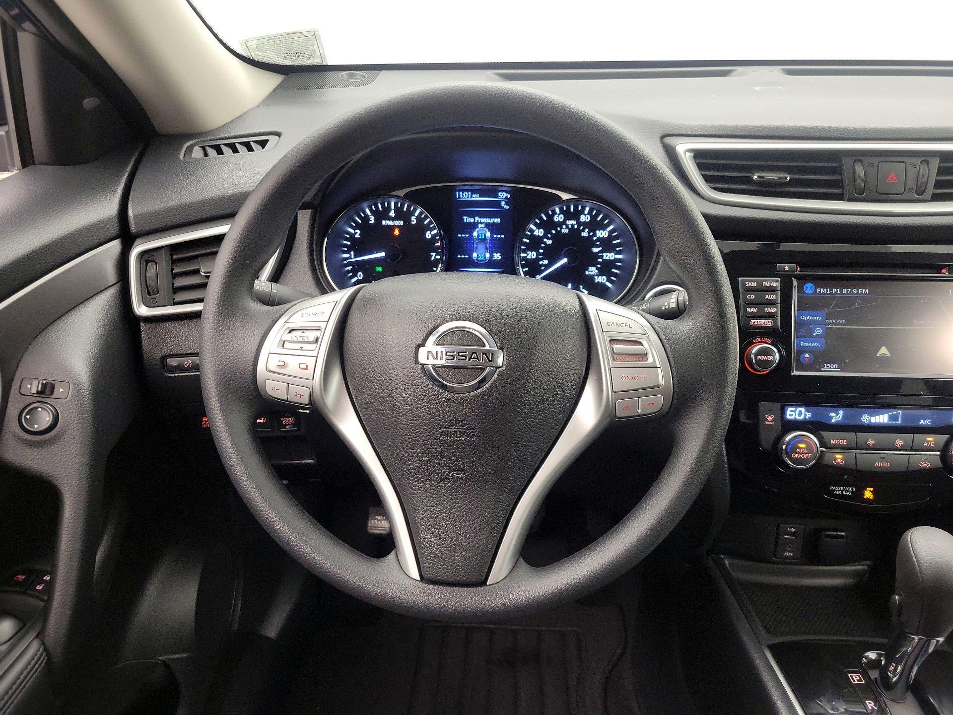 Thumbnail: 2016 Nissan Rogue - 10