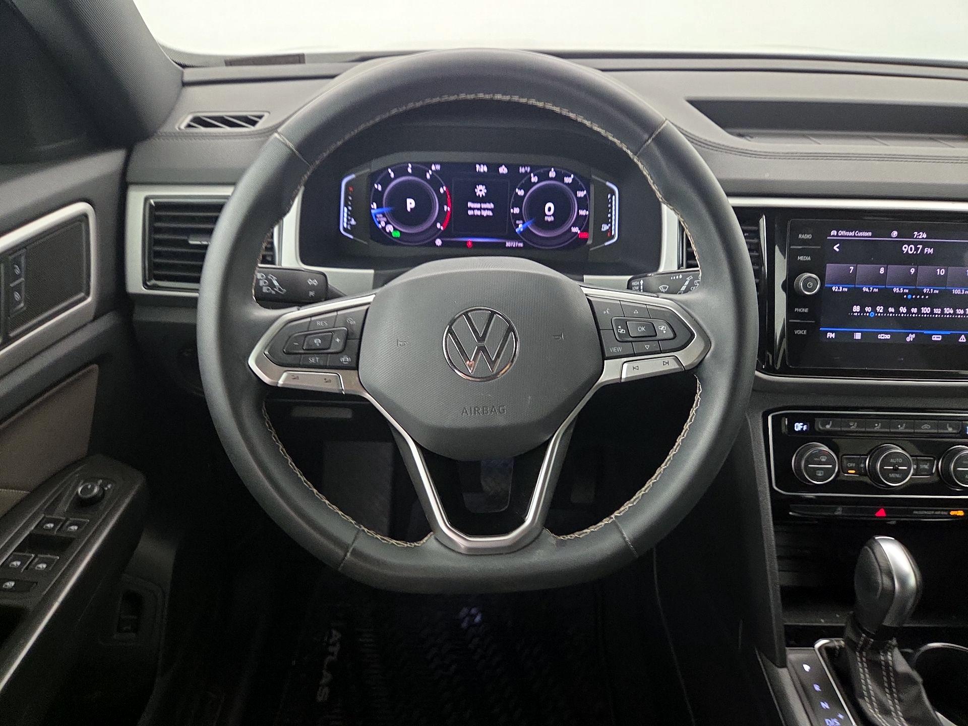 Thumbnail: 2022 Volkswagen Atlas - 10
