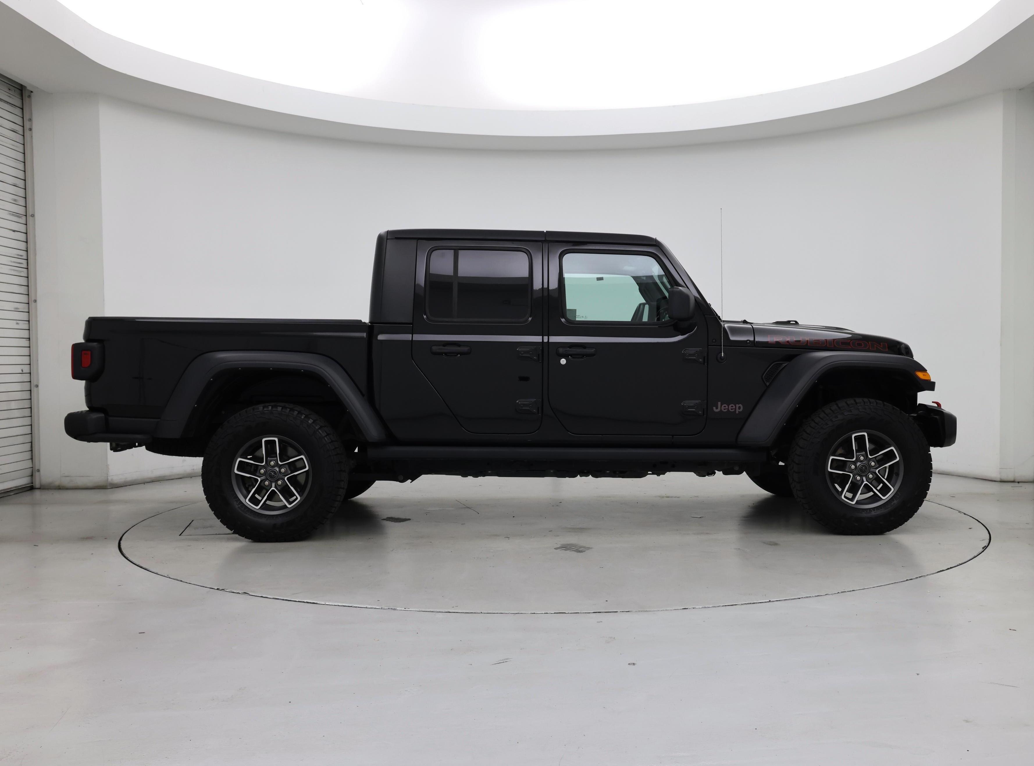 Thumbnail: 2023 Jeep Gladiator - 7