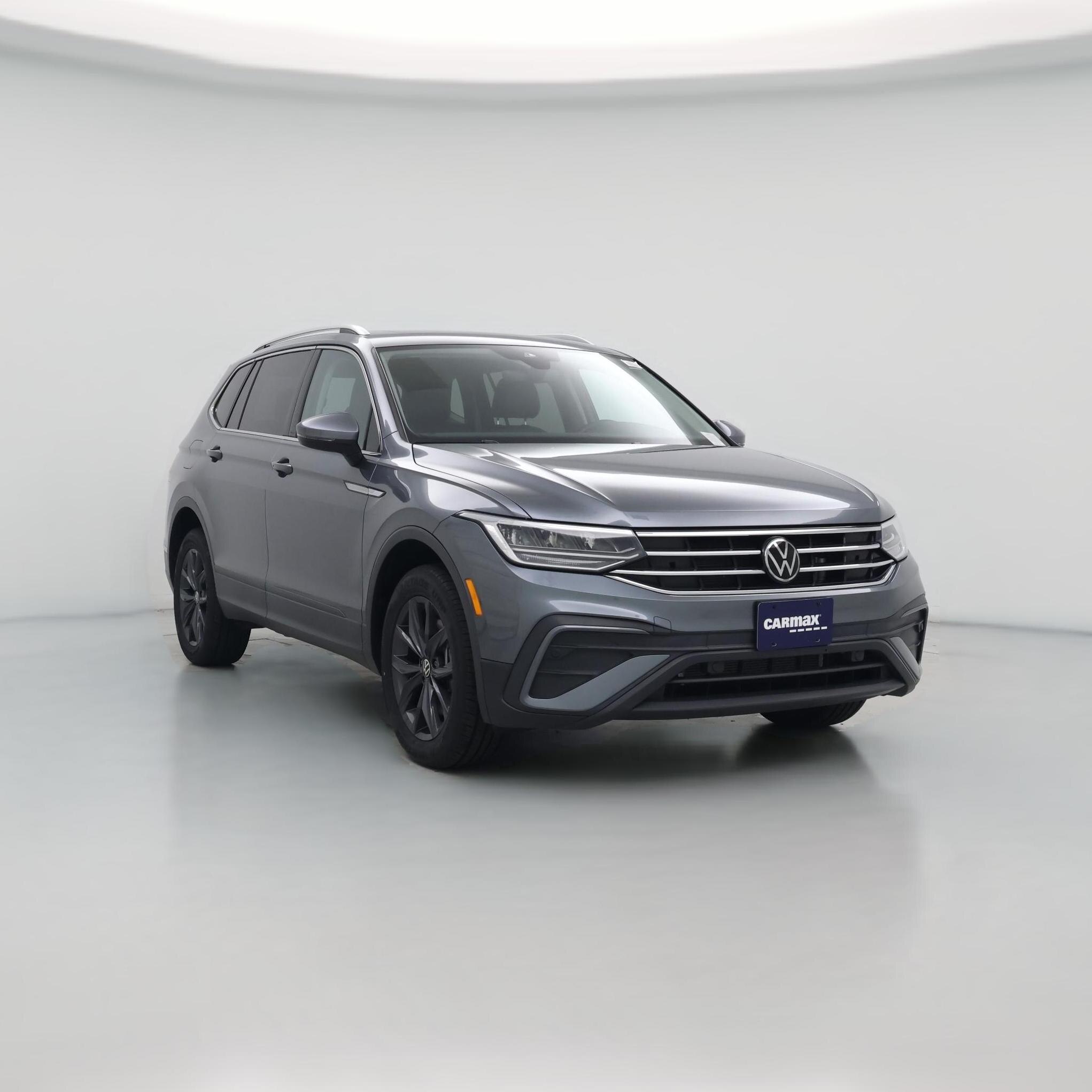 Thumbnail: 2022 Volkswagen Tiguan - 1