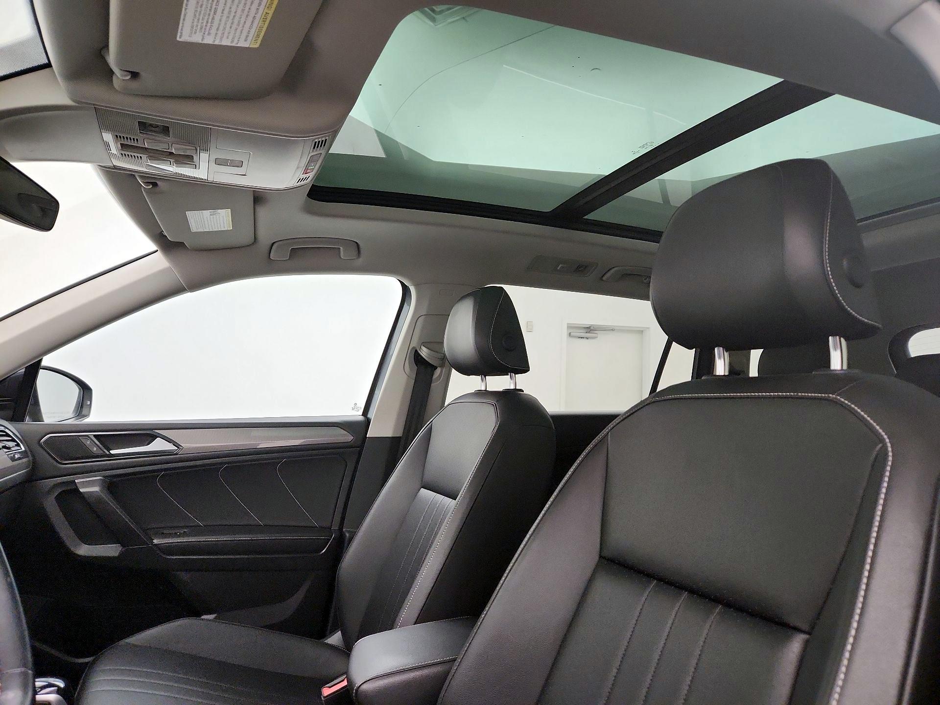 Thumbnail: 2022 Volkswagen Tiguan - 19