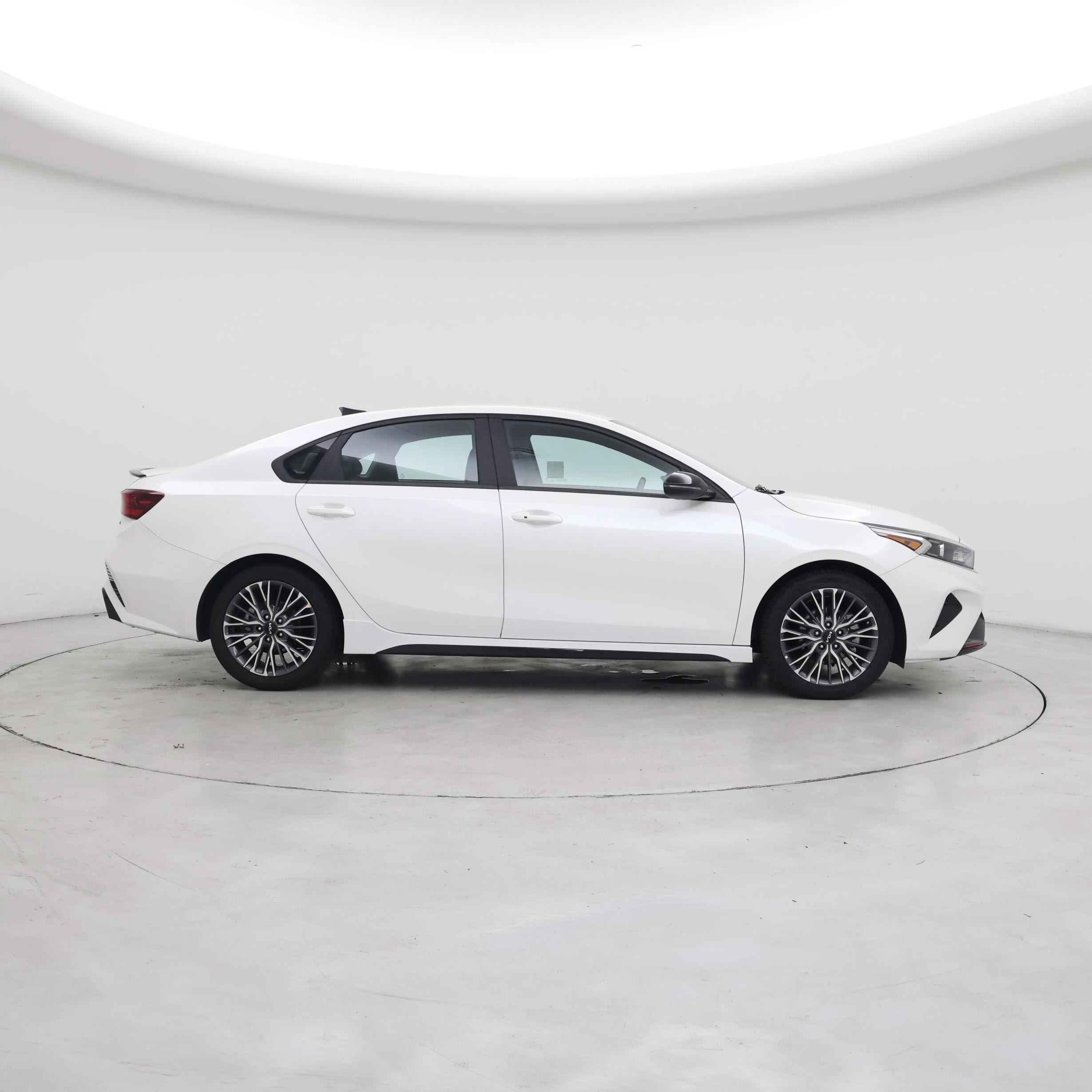 Thumbnail: 2023 Kia Forte - 7