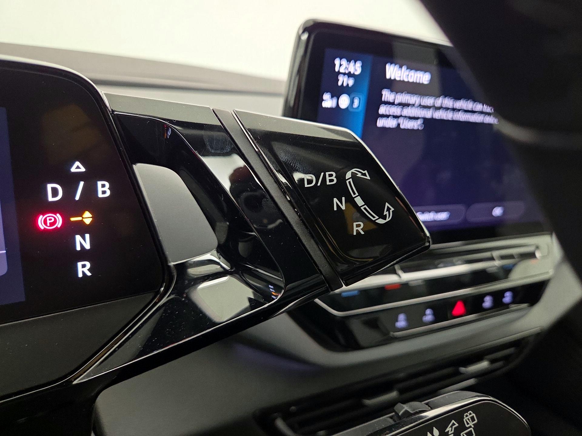 Thumbnail: 2023 Volkswagen ID.4 - 18