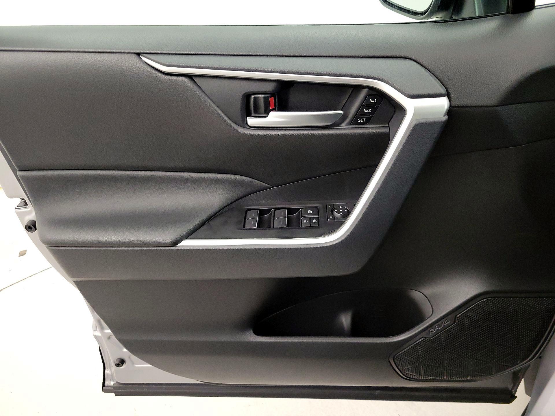 Thumbnail: 2024 Toyota RAV4 - 12