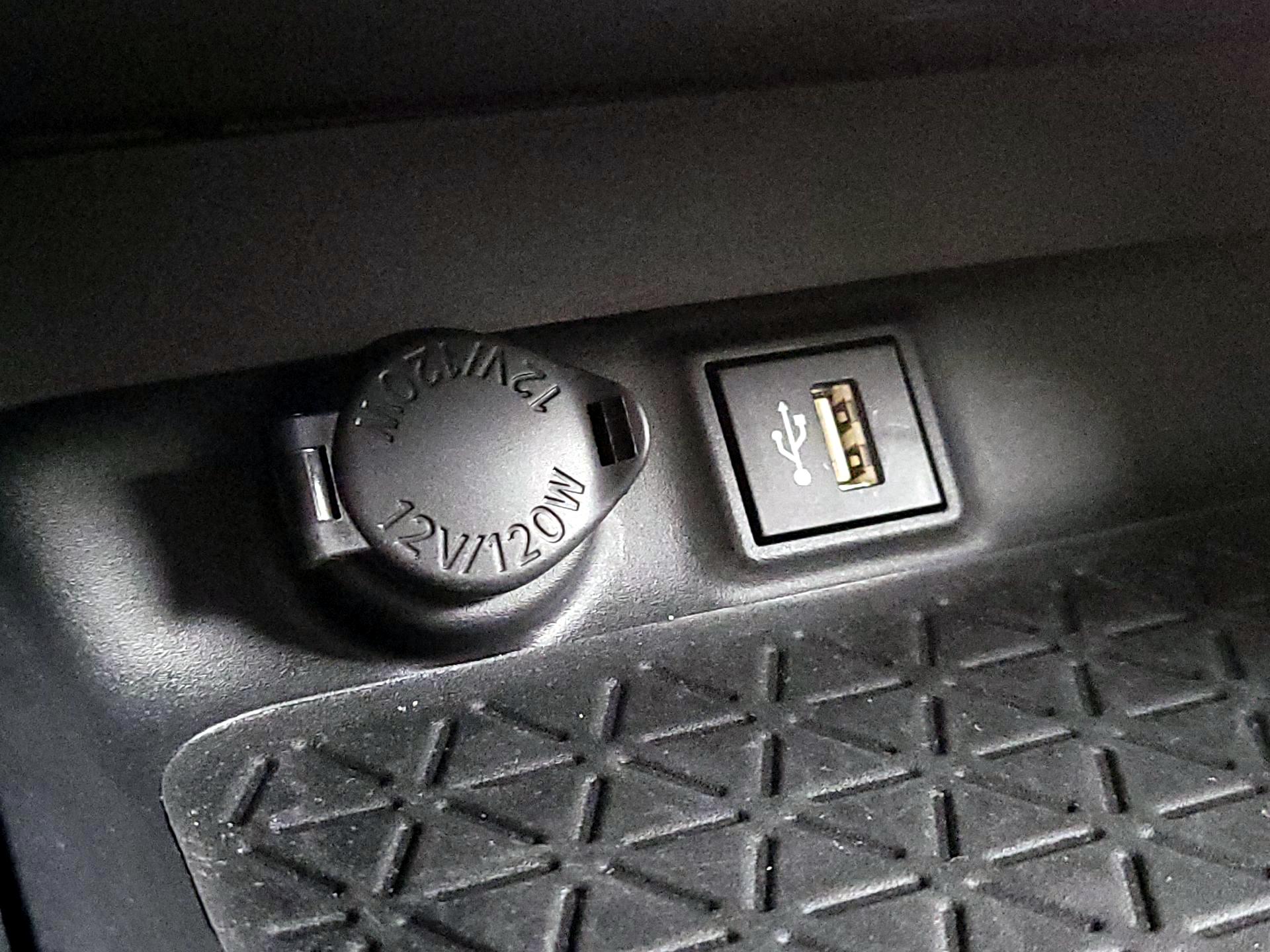 Thumbnail: 2024 Toyota RAV4 - 18