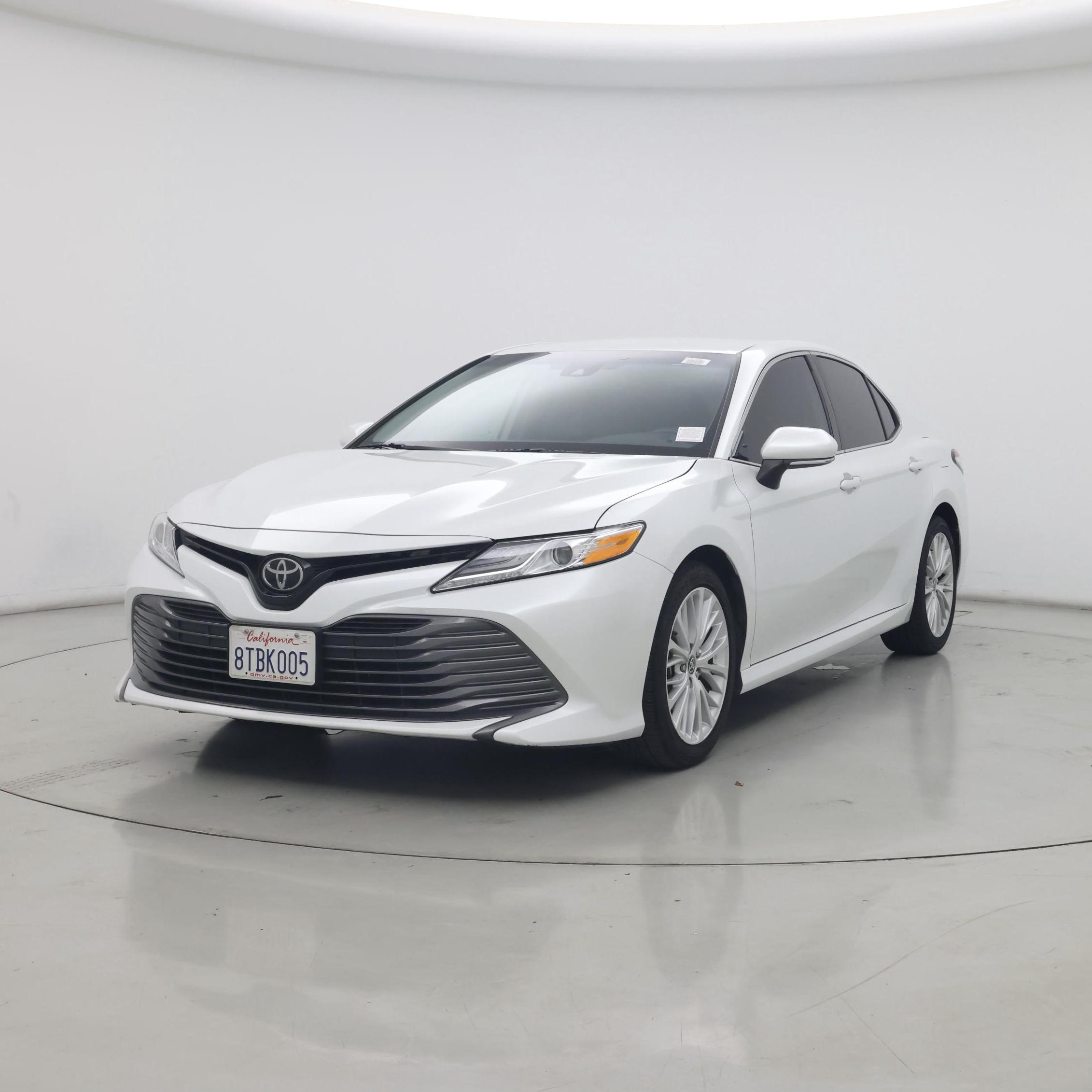 Thumbnail: 2020 Toyota Camry - 4