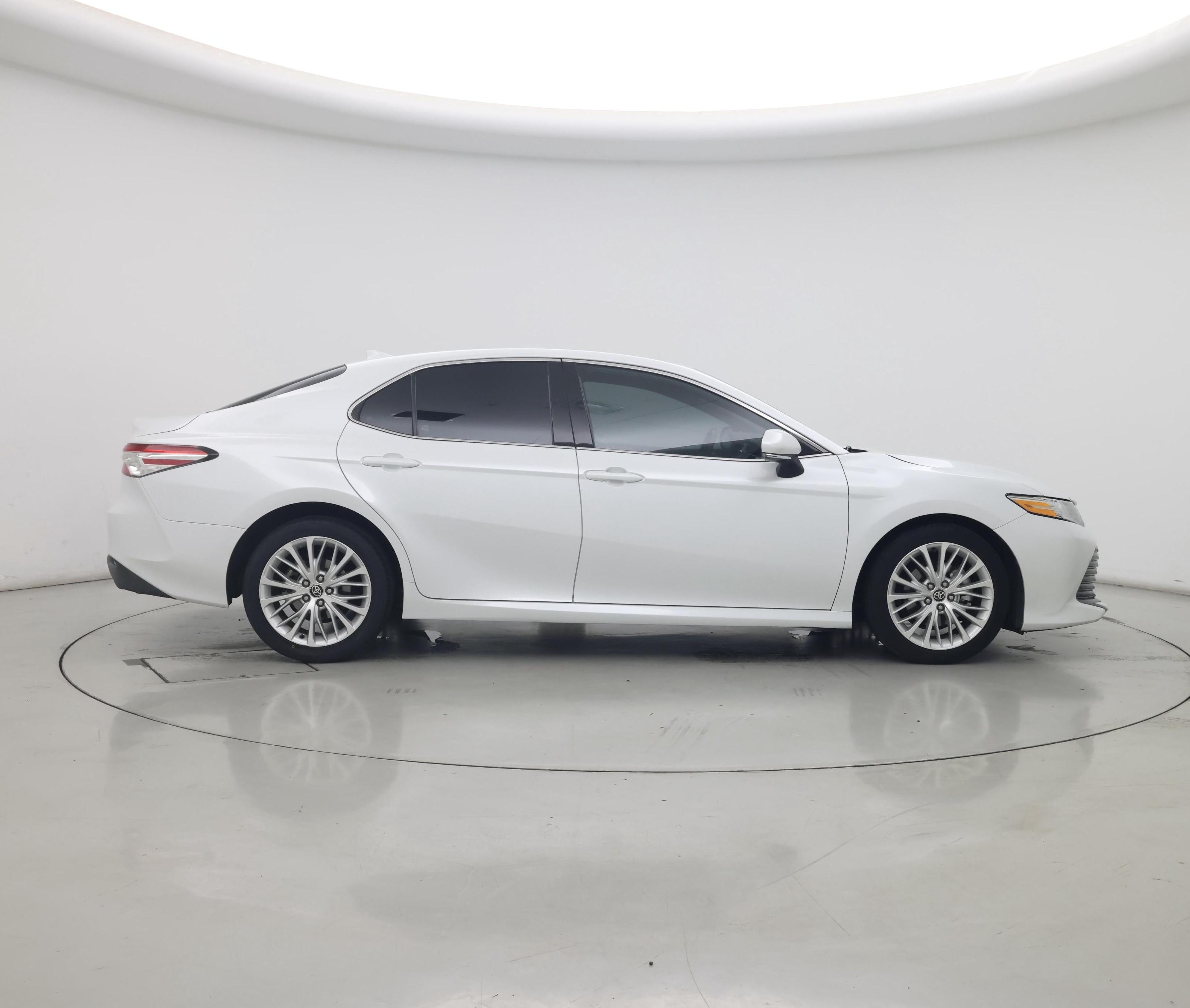 Thumbnail: 2020 Toyota Camry - 7