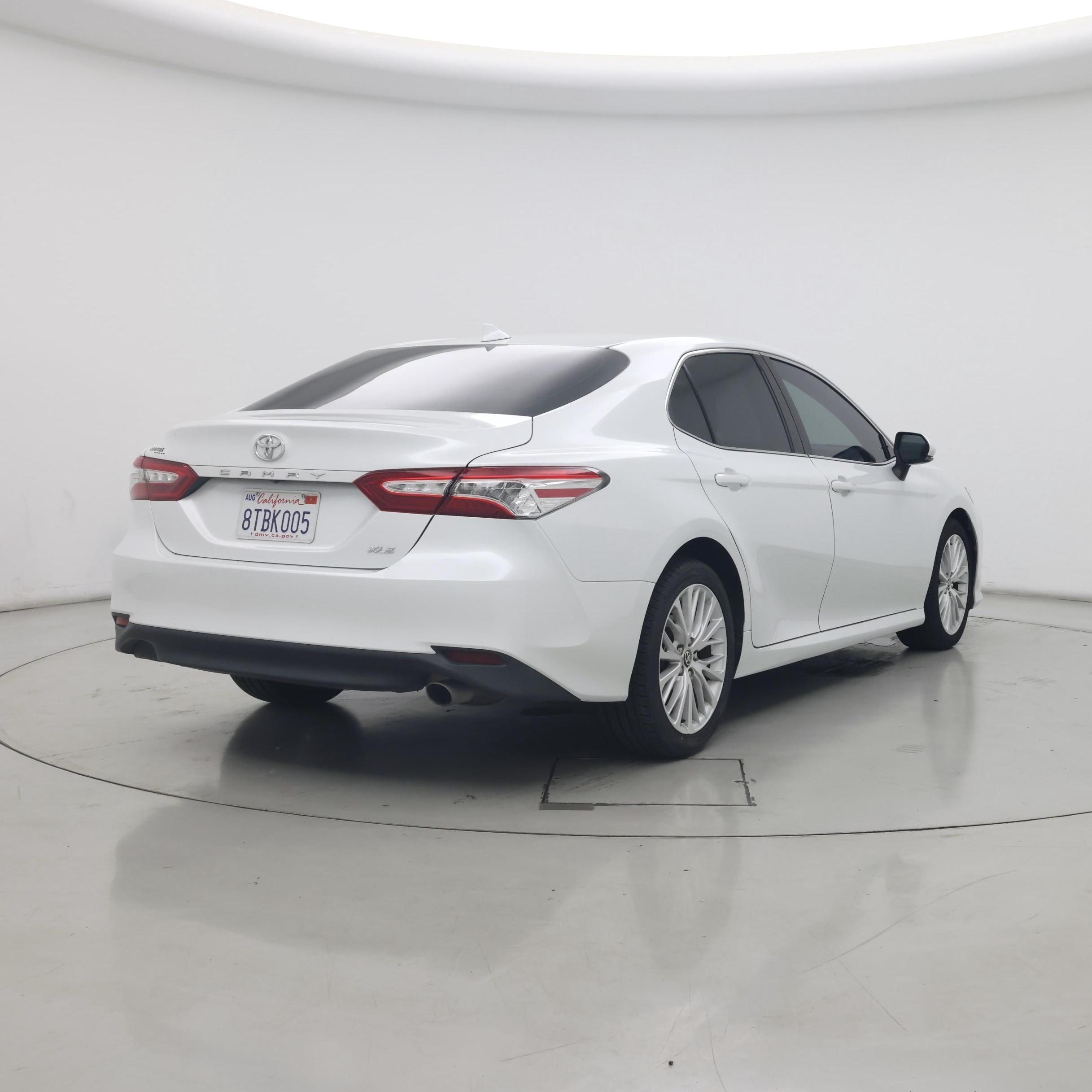 Thumbnail: 2020 Toyota Camry - 8