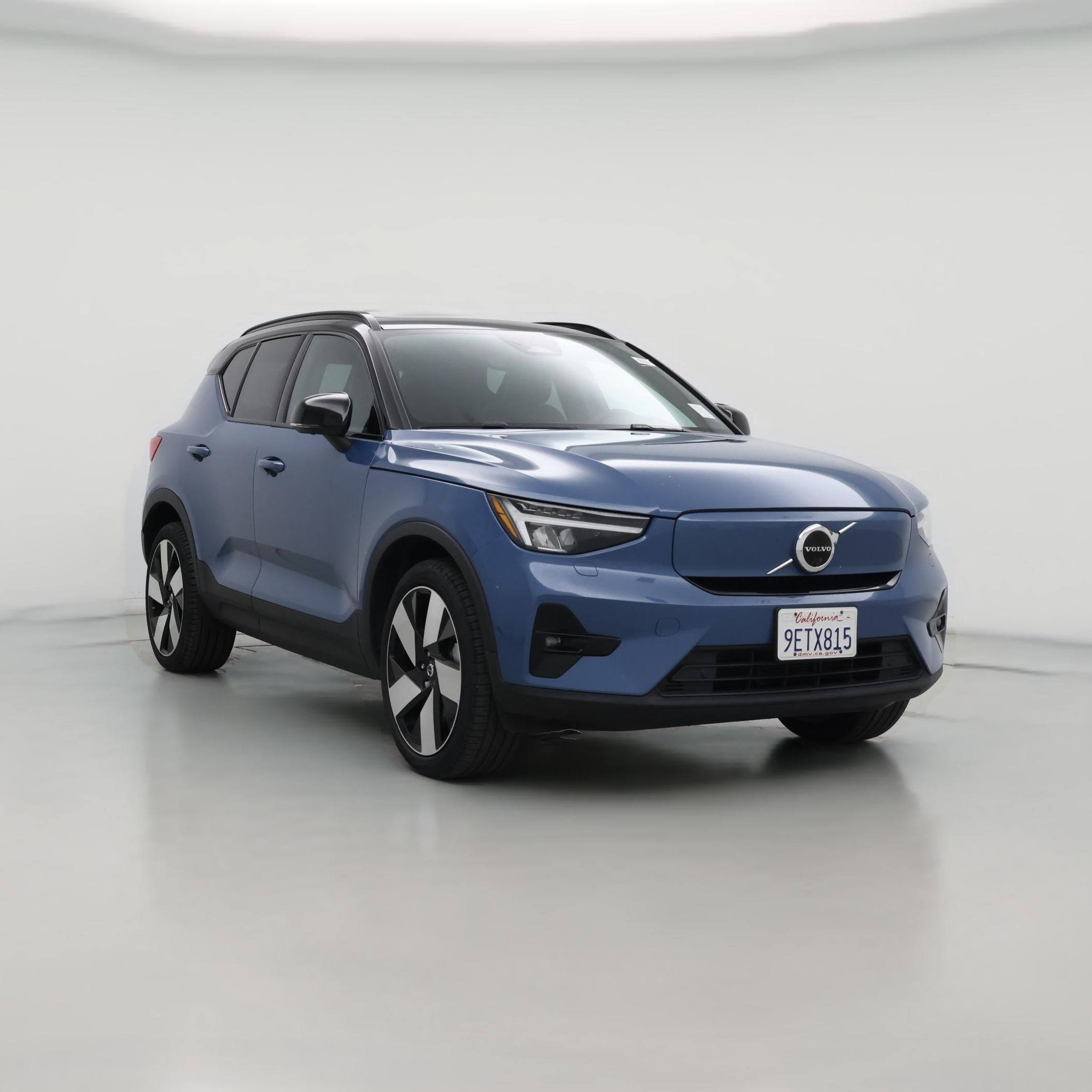 Thumbnail: 2023 Volvo XC40 - 1