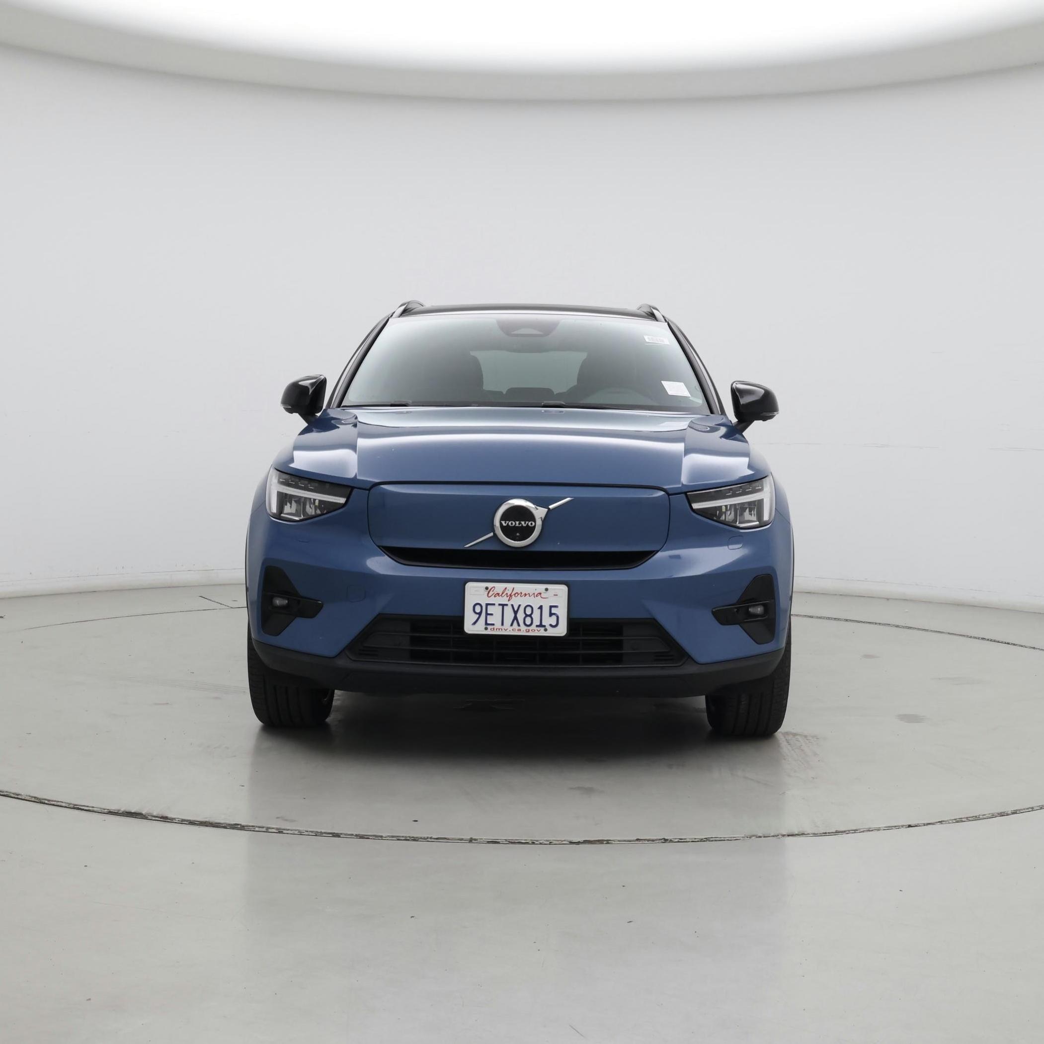 Thumbnail: 2023 Volvo XC40 - 5
