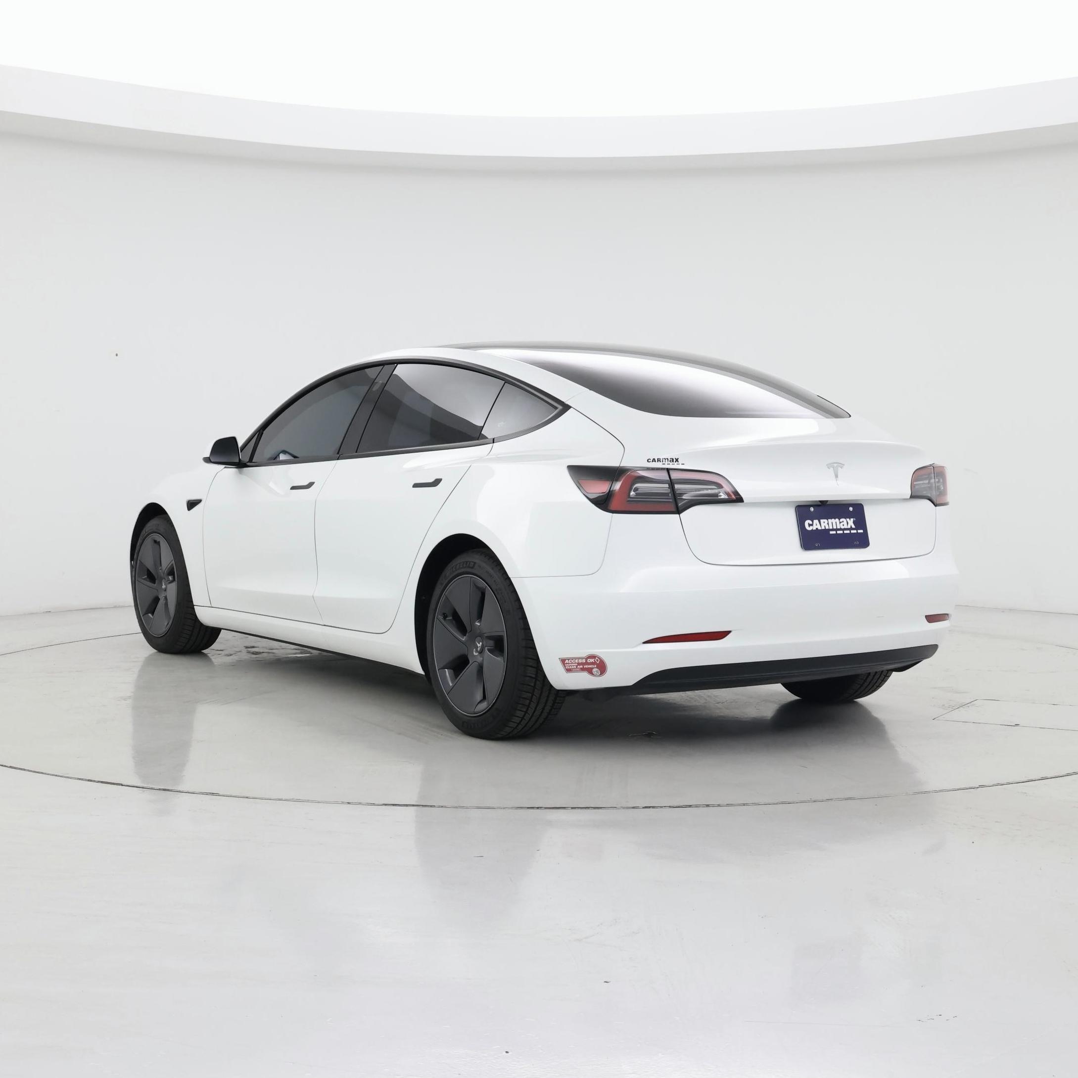 Thumbnail: 2023 Tesla Model 3 - 2